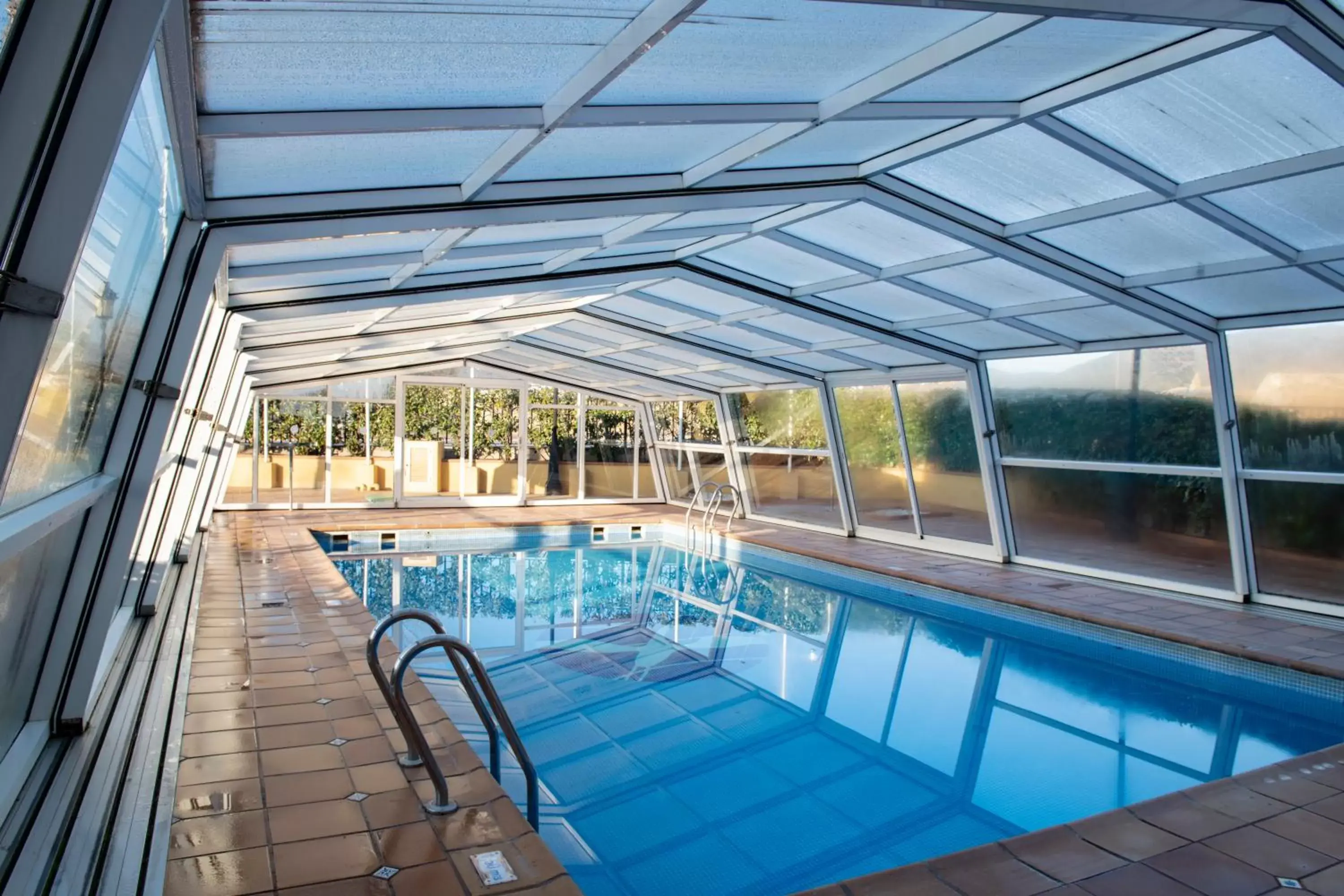 Swimming Pool in Hotel Roses Platja