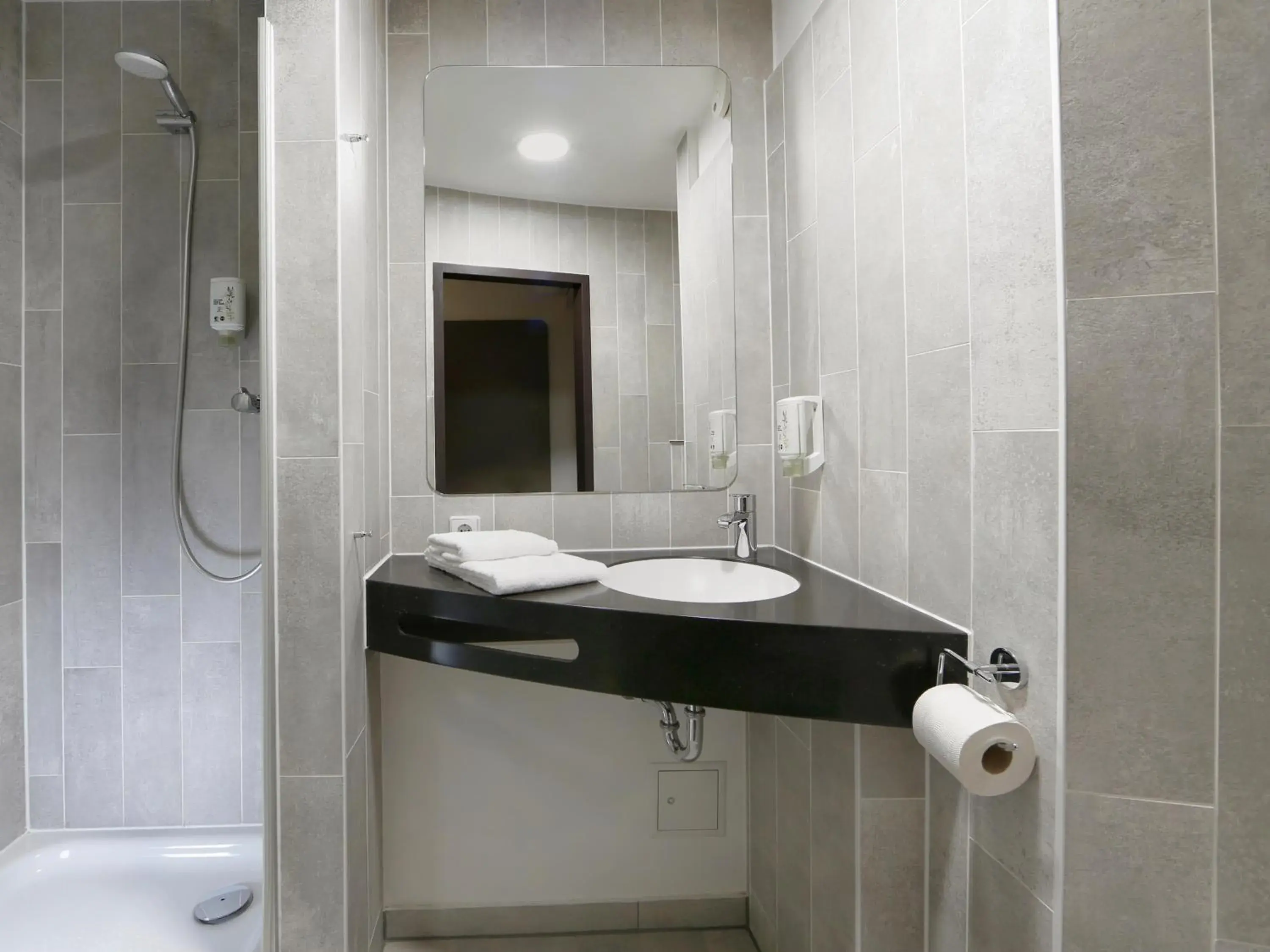 Shower, Bathroom in B&B Hotel Berlin-Dreilinden