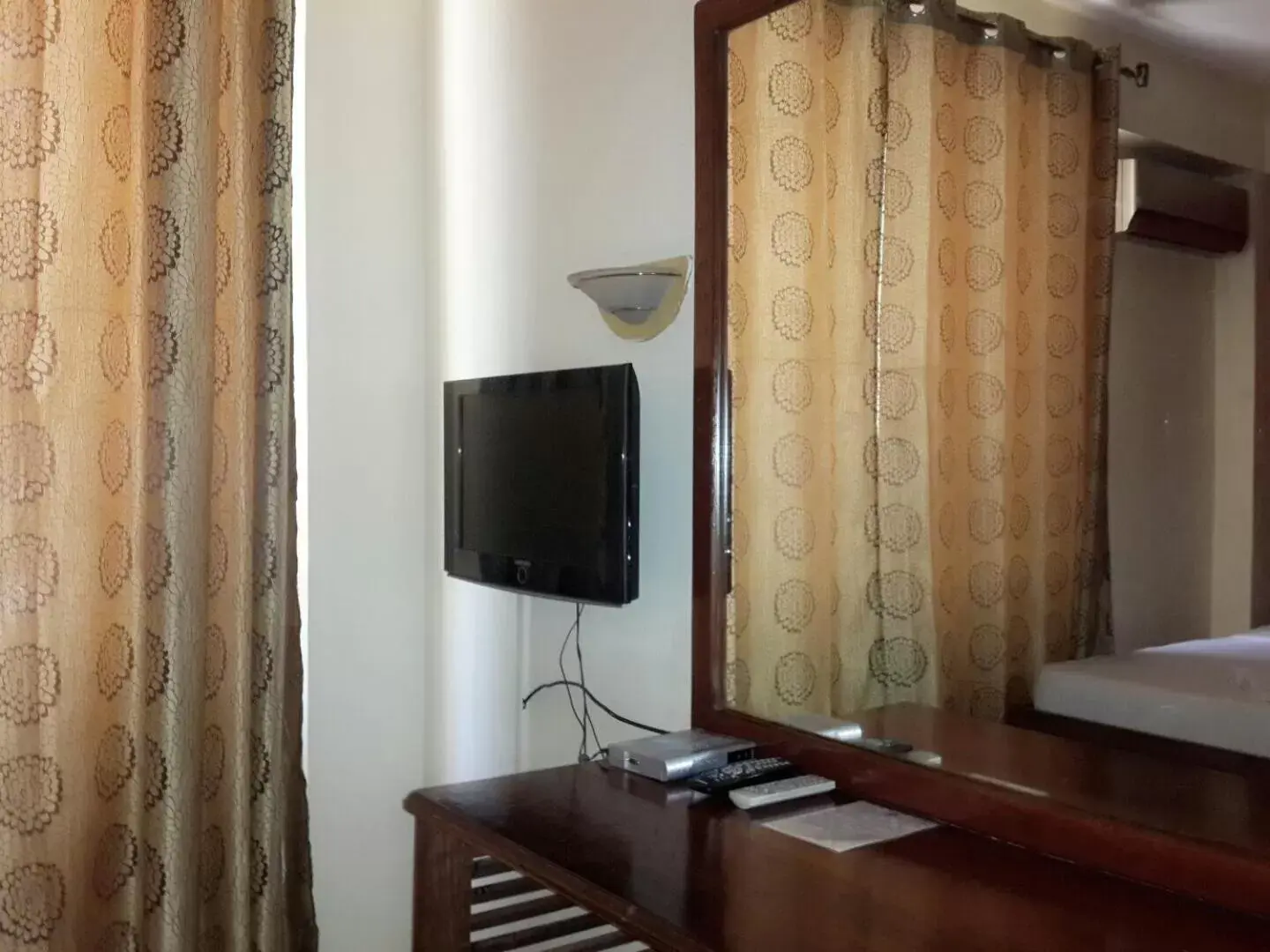 TV/Entertainment Center in Iris Hotel Dar Es Salaam