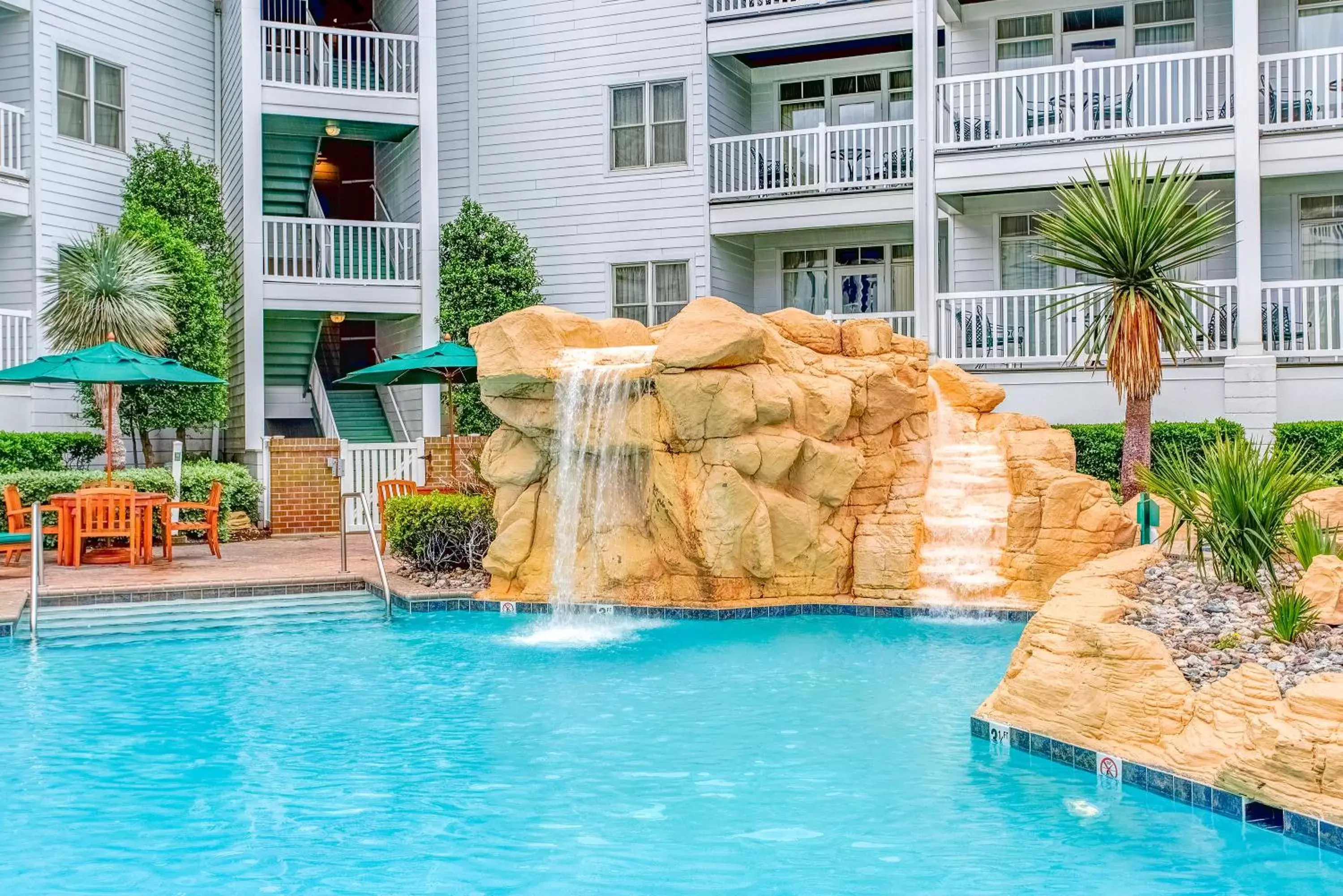 Property building, Swimming Pool in Turtle Cay Resort