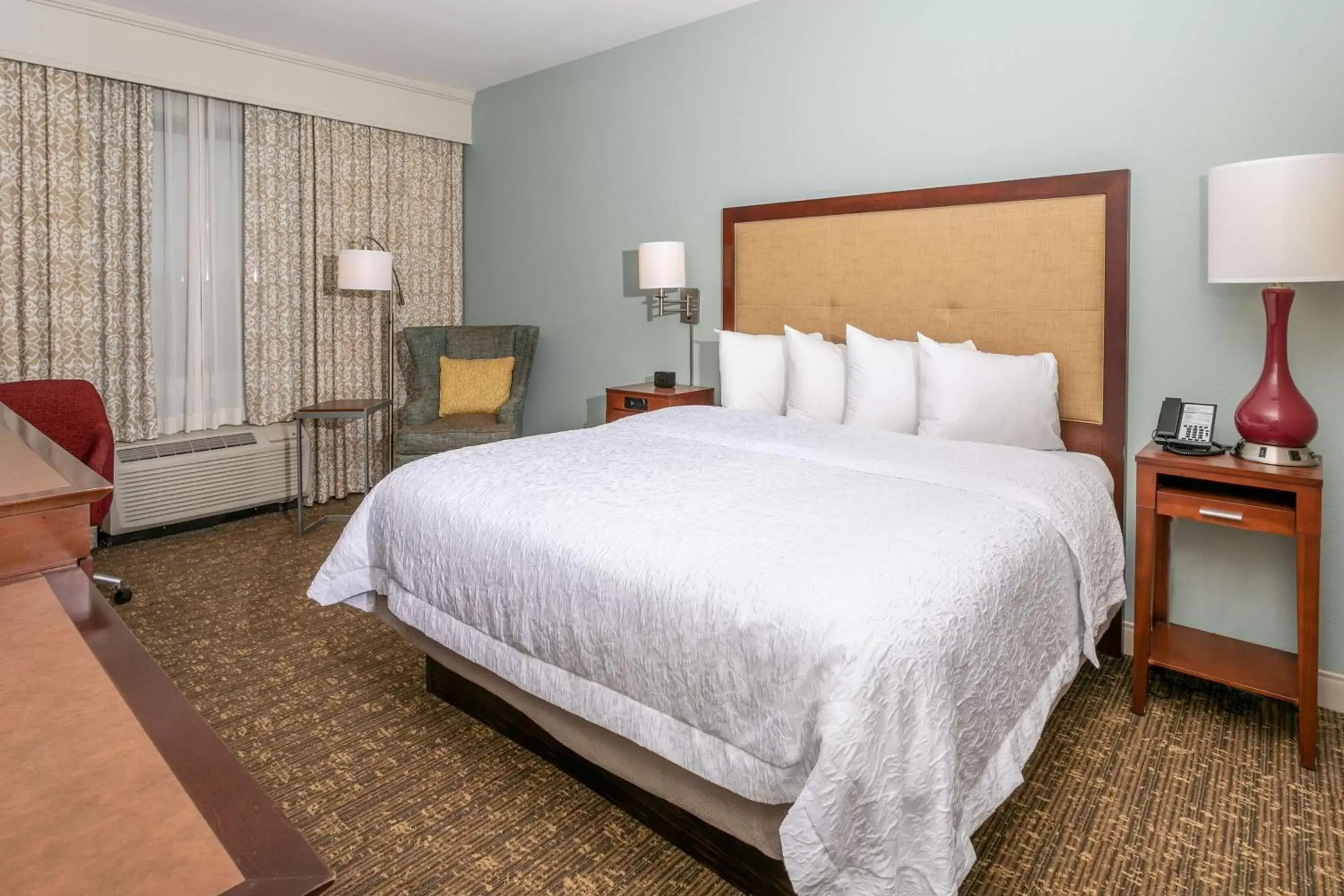 King Room - Non-Smoking in Hampton Inn & Suites Nashville-Green Hills King Room - Non-Smoking in Hampton Inn & Suites Nashville-Green Hills