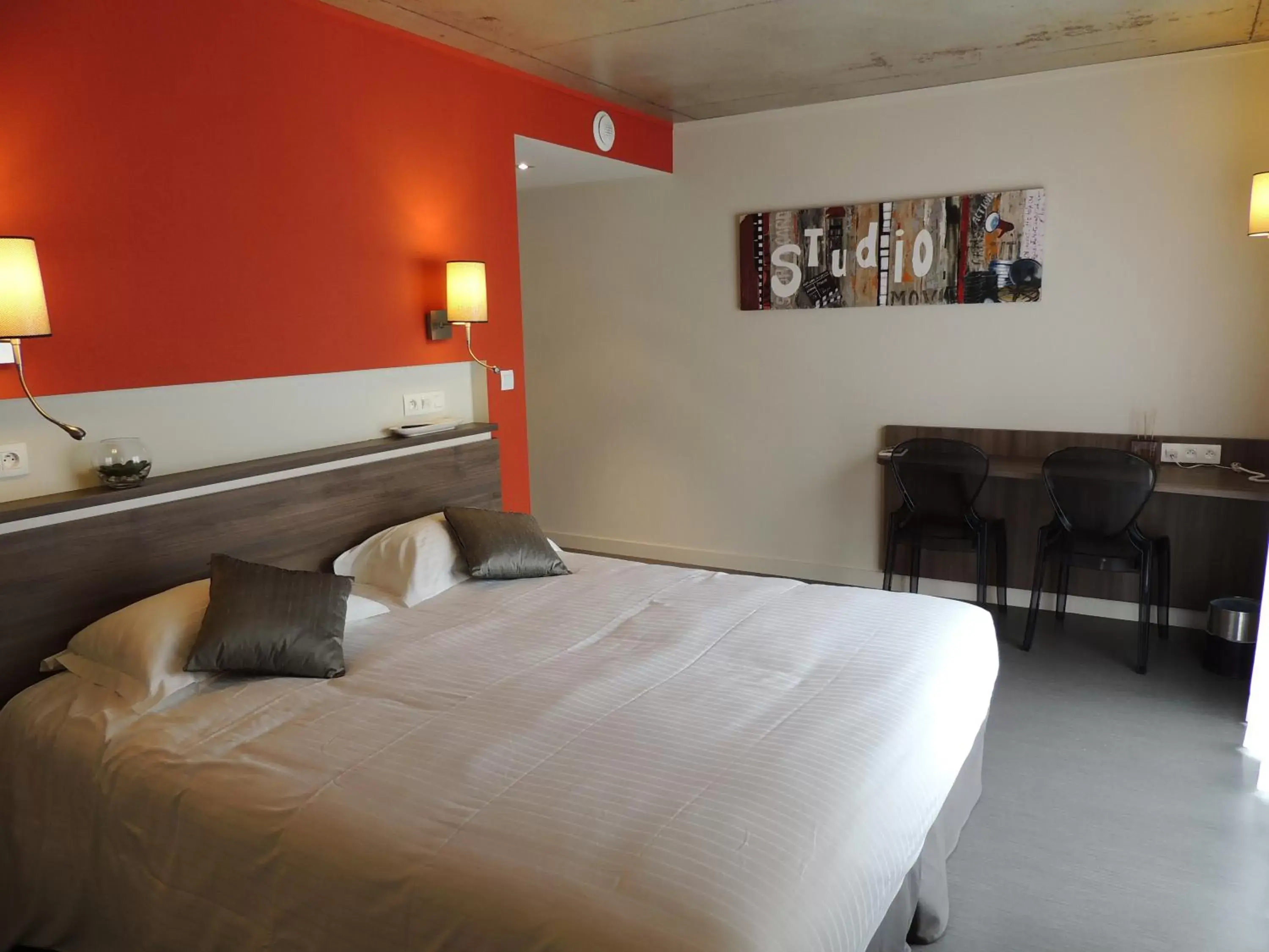 Bed in The Originals Boutique, Hôtel La Chaussairie, Rennes Sud (Inter-Hotel)