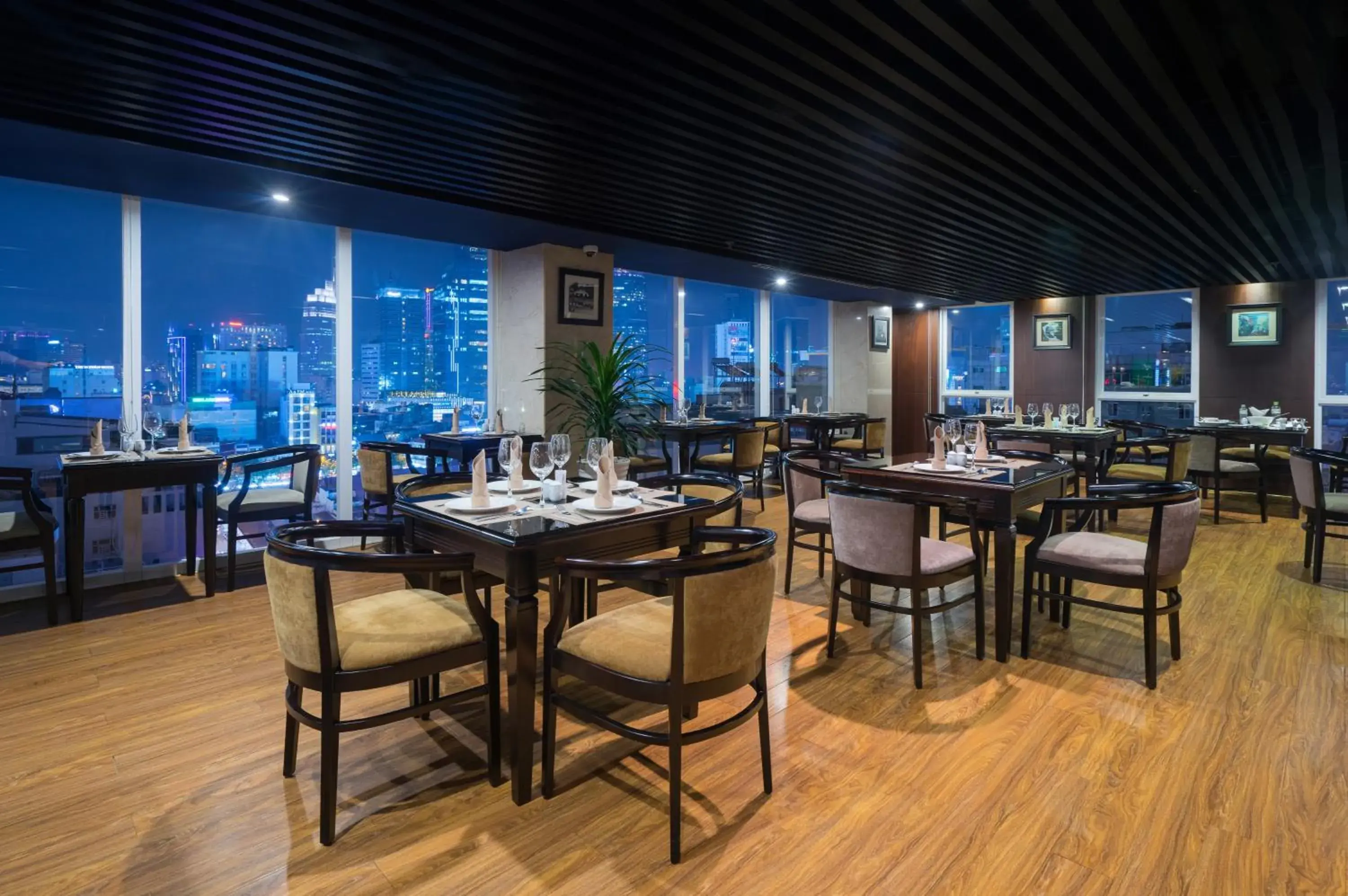 Restaurant/Places to Eat in Nhat Ha 1 Hotel