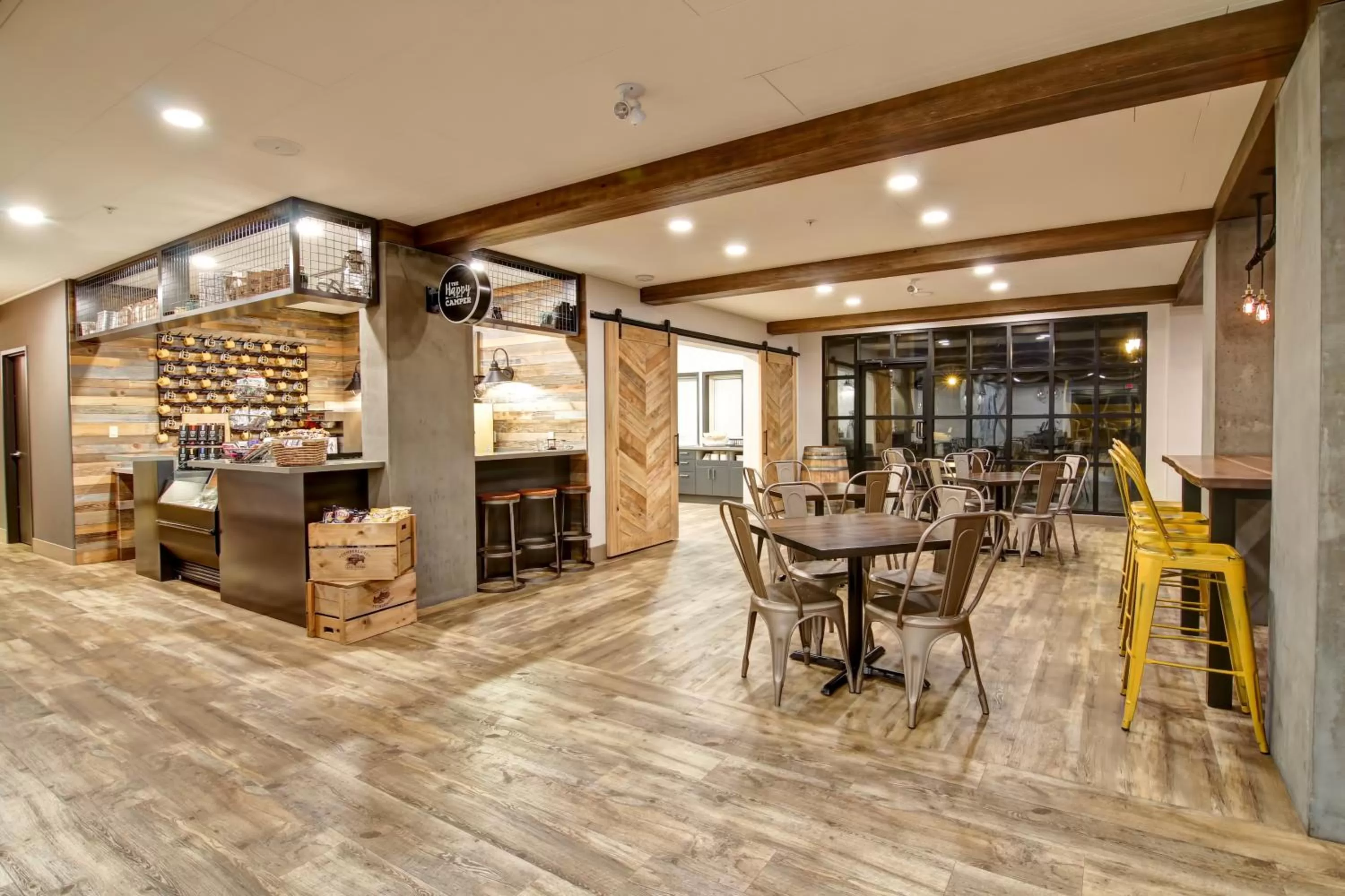 Restaurant/places to eat in Canalta Lodge