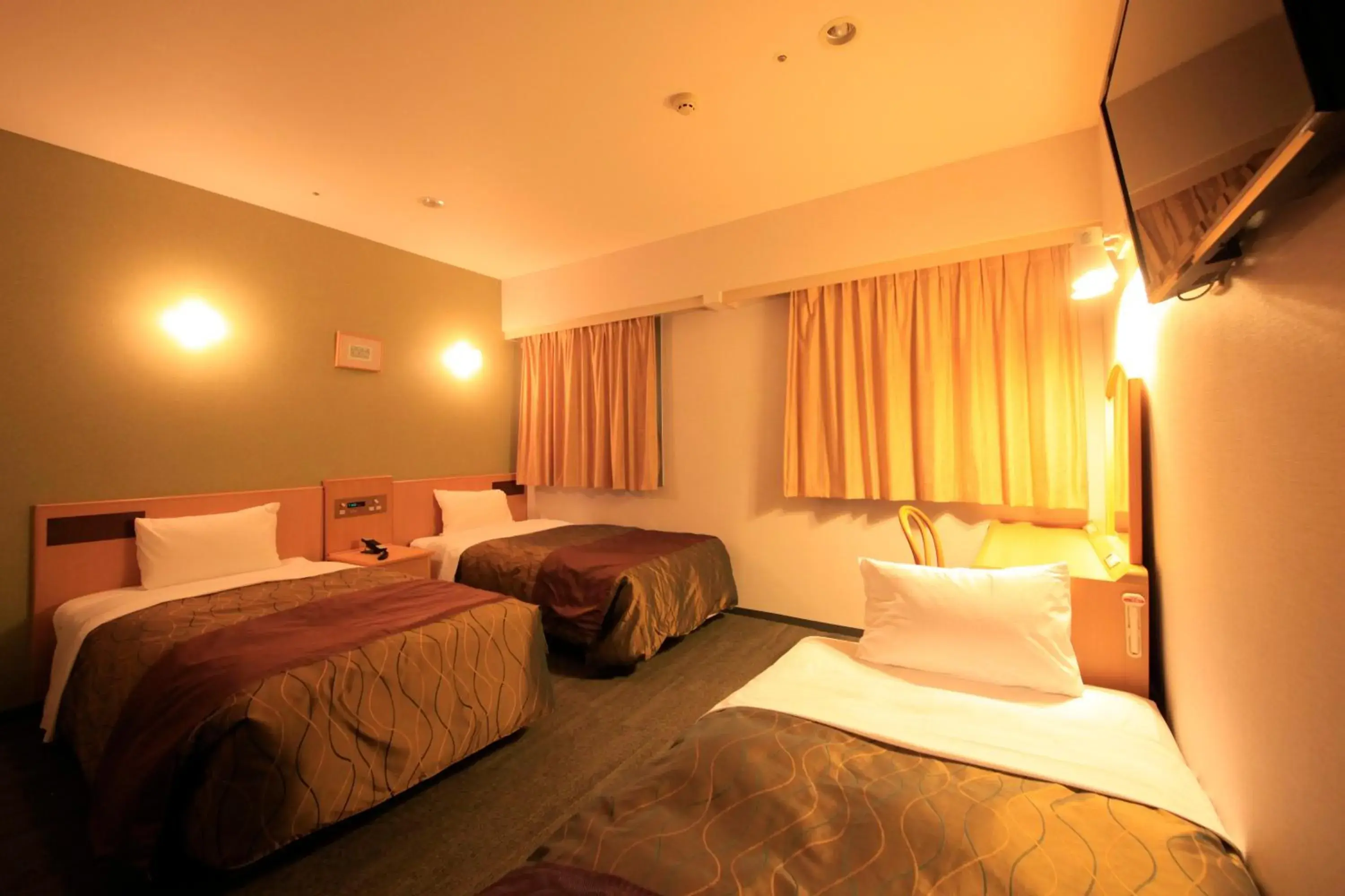 Photo of the whole room, Bed in Hotel Grand City Photo of the whole room, Bed in Hotel Grand City