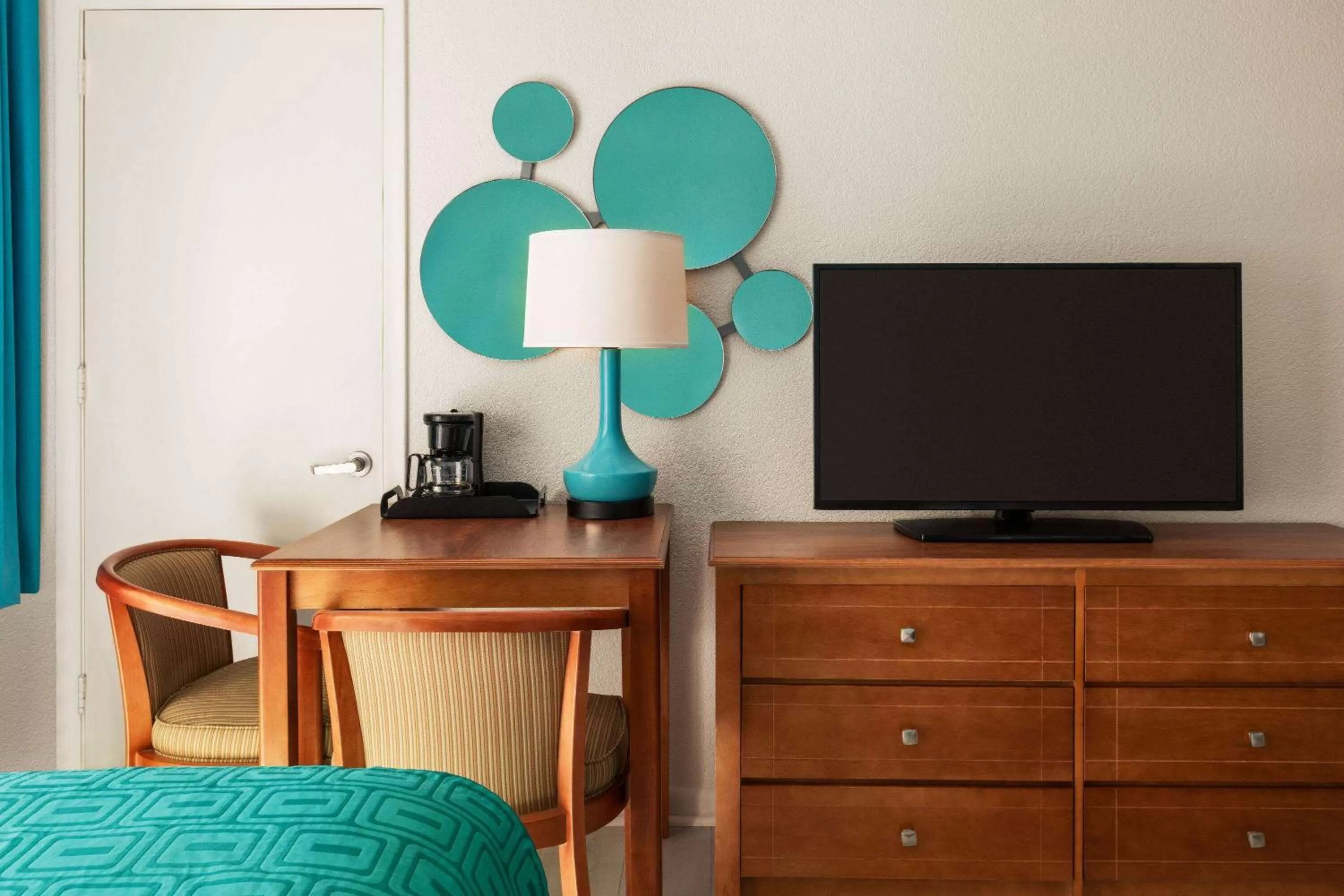 Photo of the whole room in Howard Johnson by Wyndham Ocean City Oceanfront