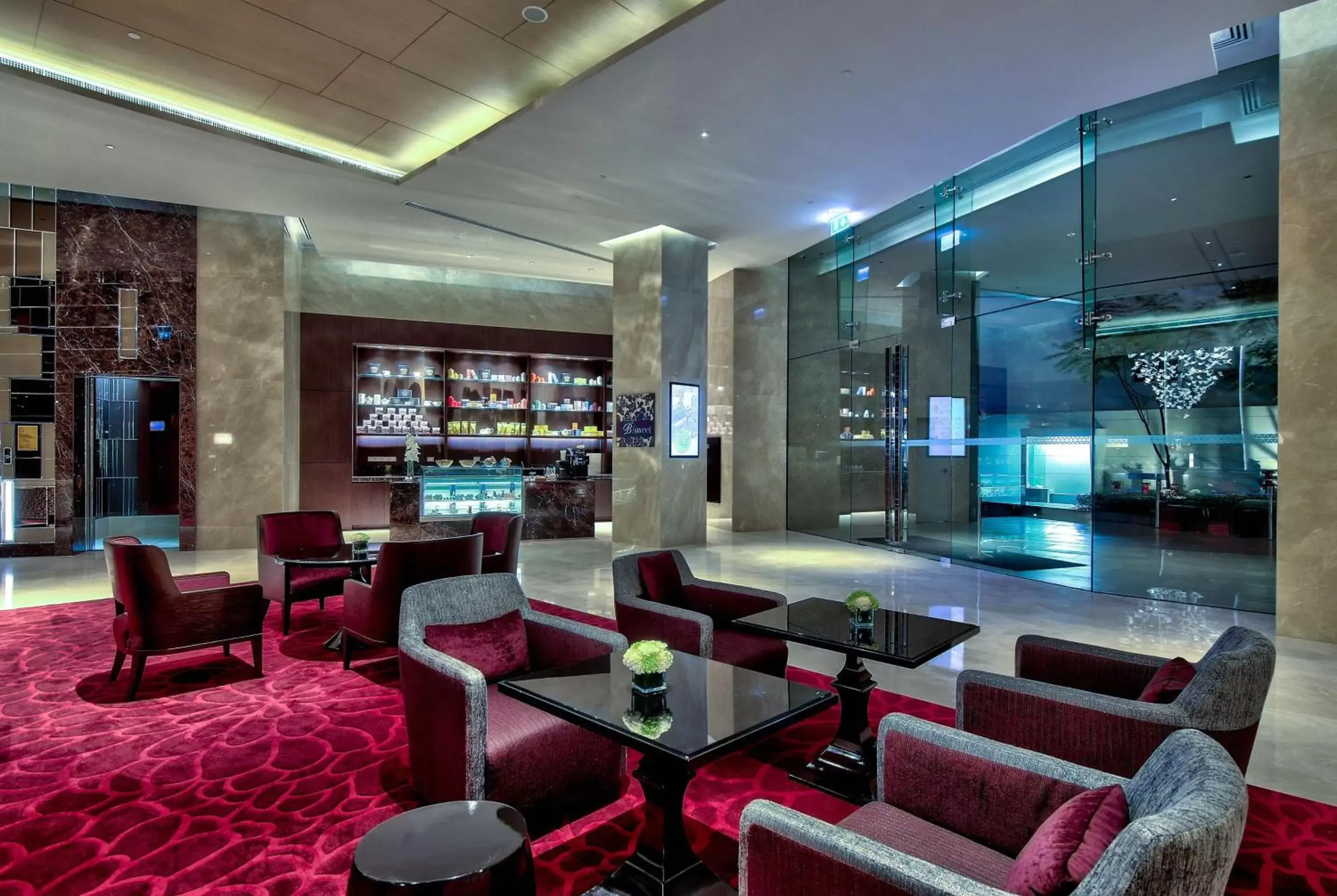 Lobby or reception, Lounge/Bar in Radisson Blu Plaza Bangkok