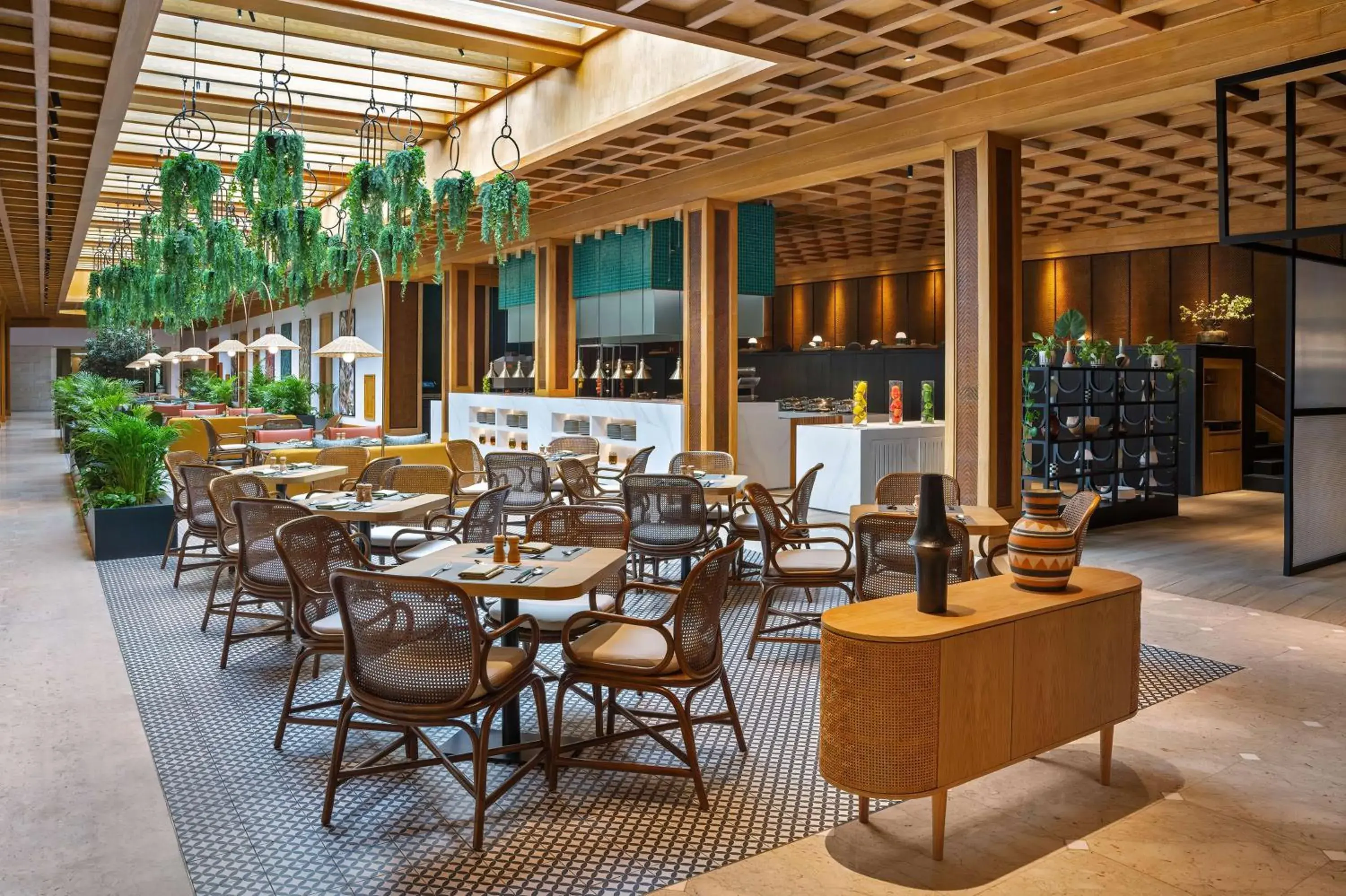 Restaurant/Places to Eat in Radisson Blu Hotel, Dubai Deira Creek