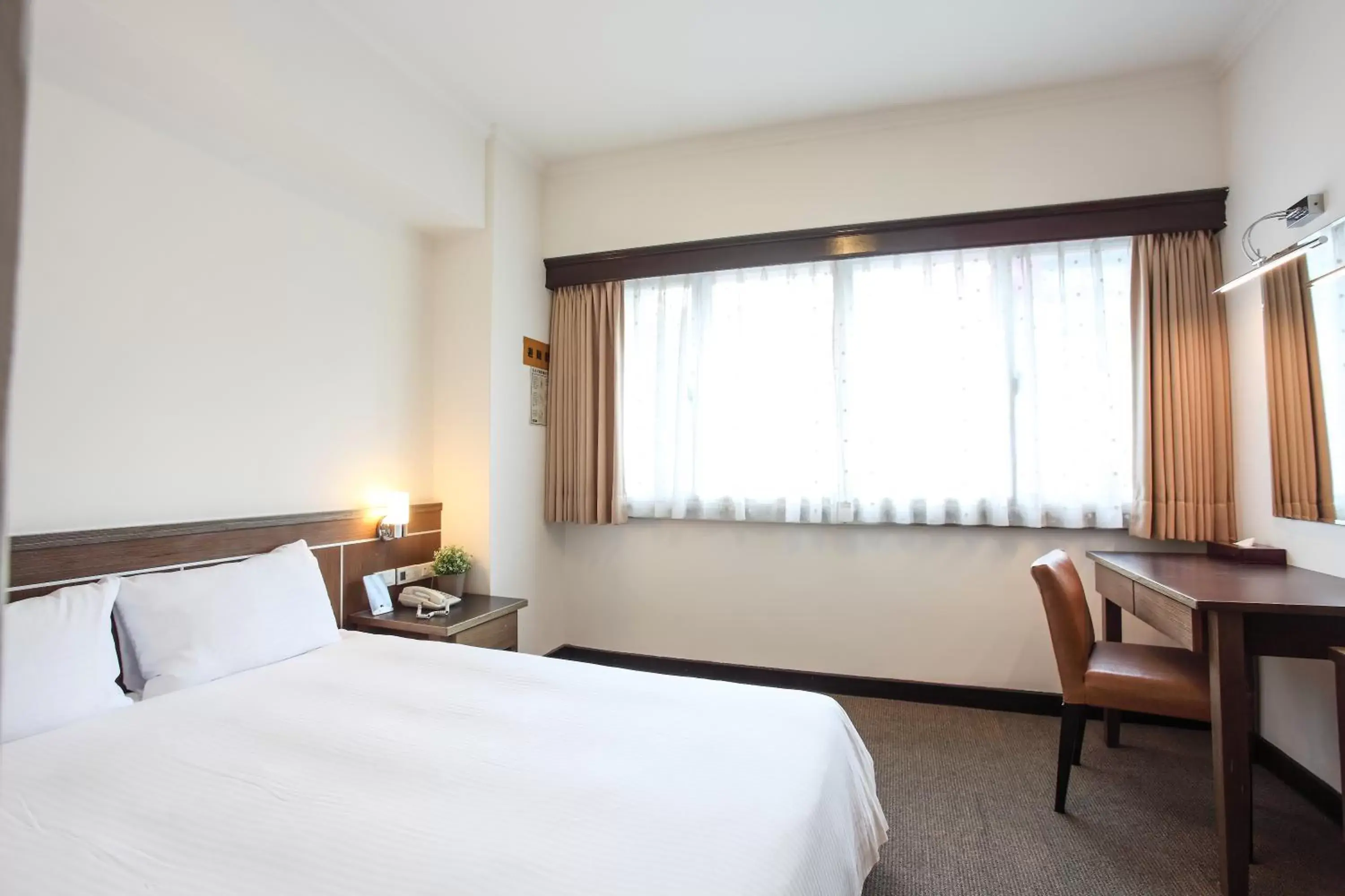 Photo of the whole room, Bed in Ful Won Hotel Photo of the whole room, Bed in Ful Won Hotel