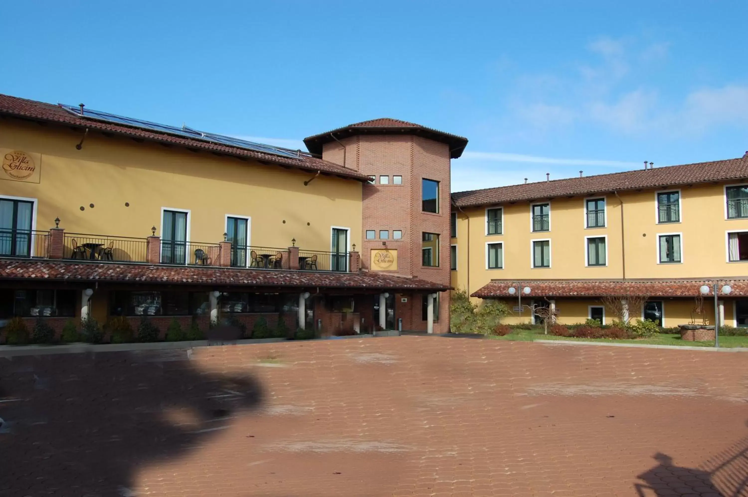 Facade/entrance, Property Building in Hotel Villa Glicini