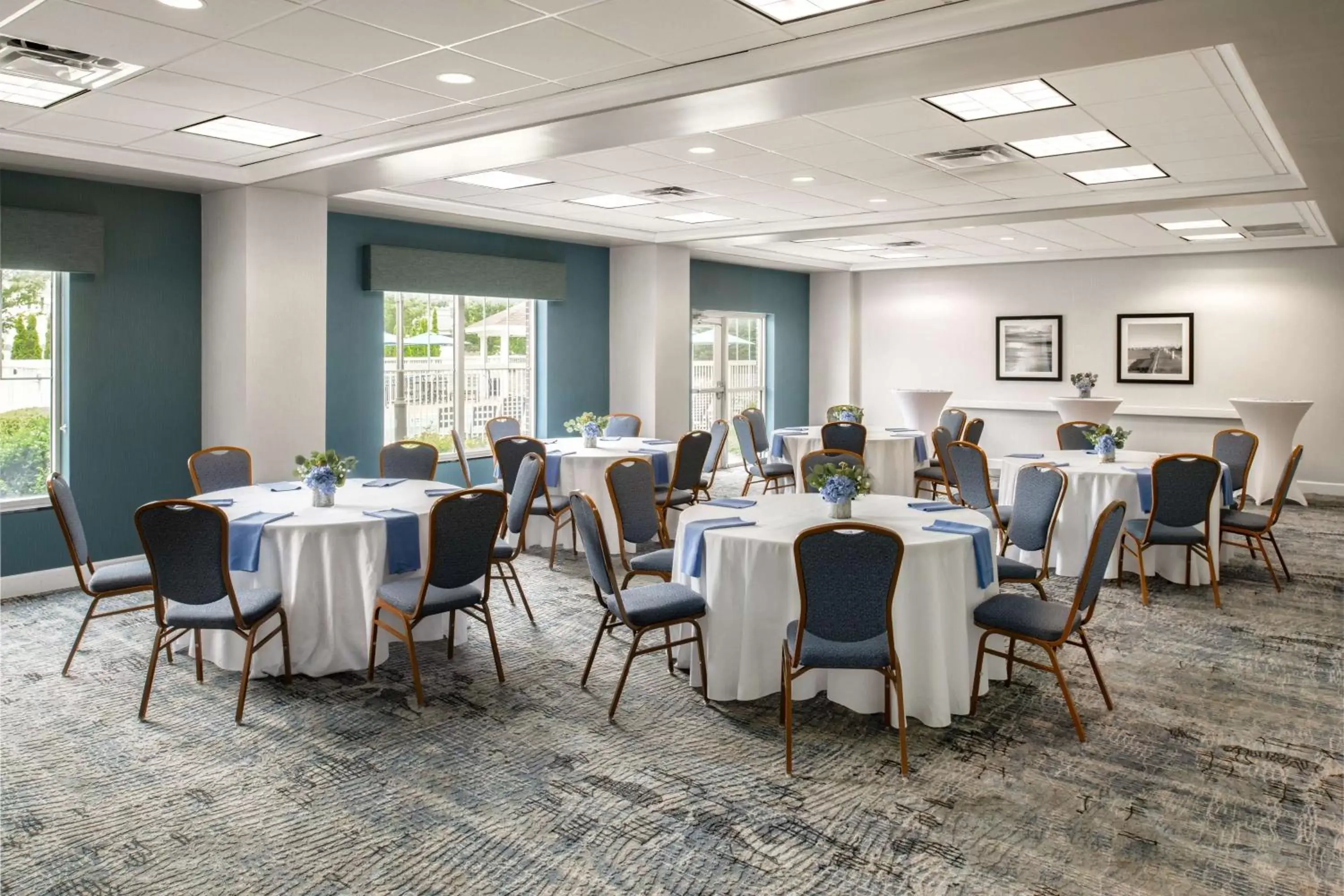 Meeting/conference room, Restaurant/Places to Eat in Hampton Inn & Suites - Cape Cod / West Yarmouth