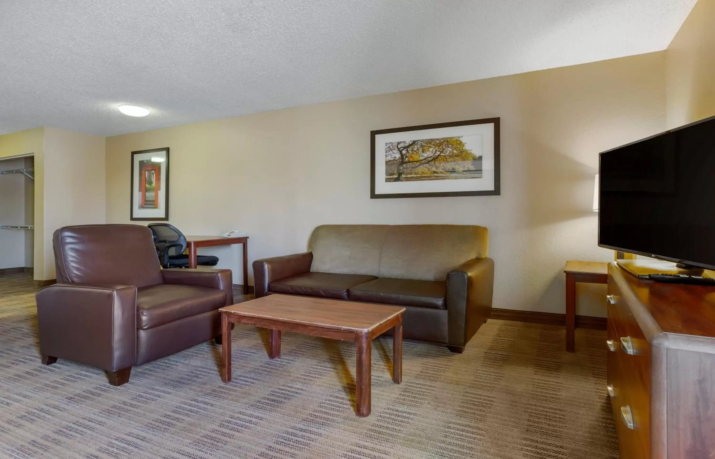 TV and multimedia, Seating Area in Extended Stay America Suites - El Paso - West