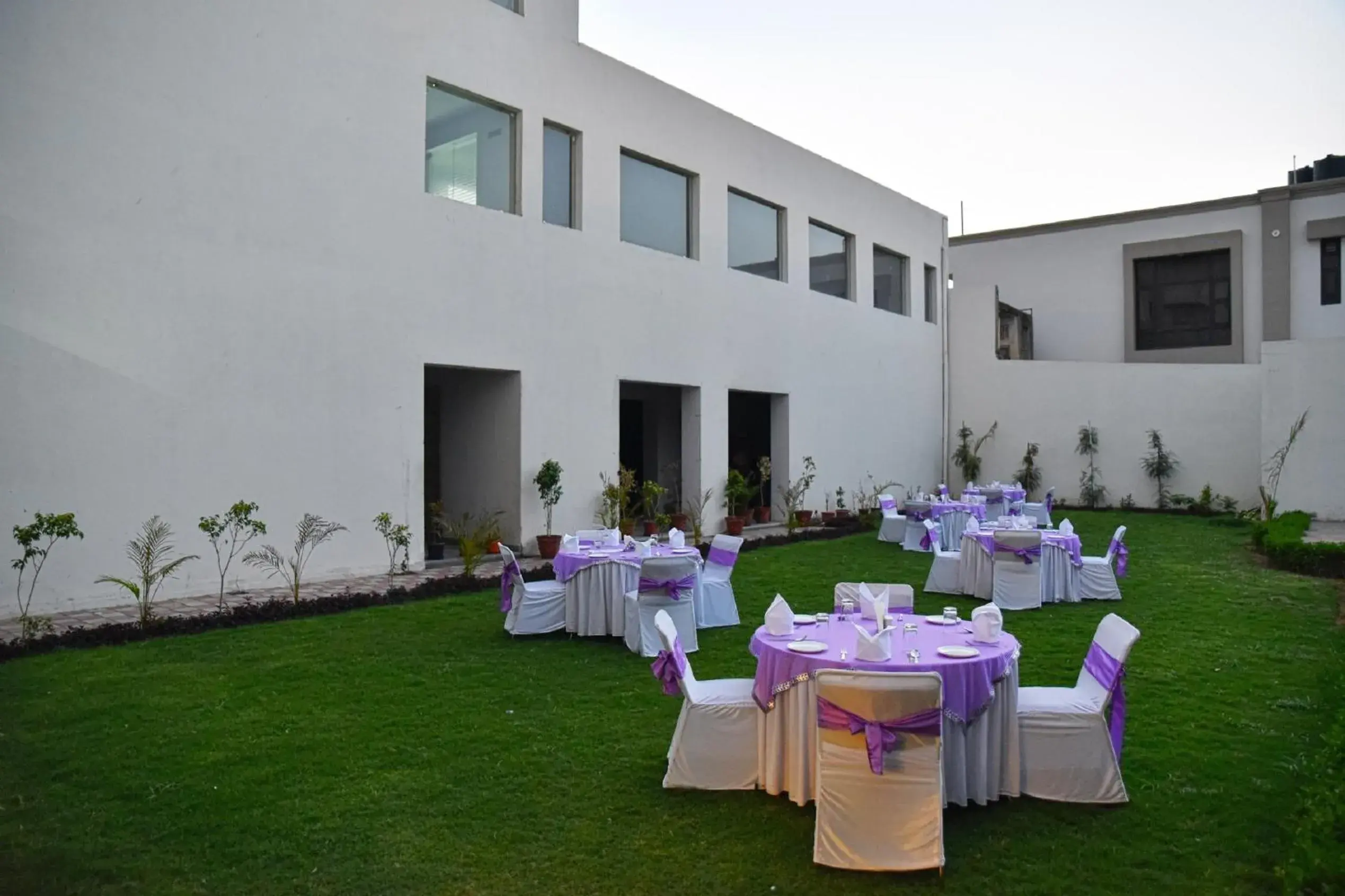 Garden, Banquet Facilities in Hotel Gandharva - A Green Hotel