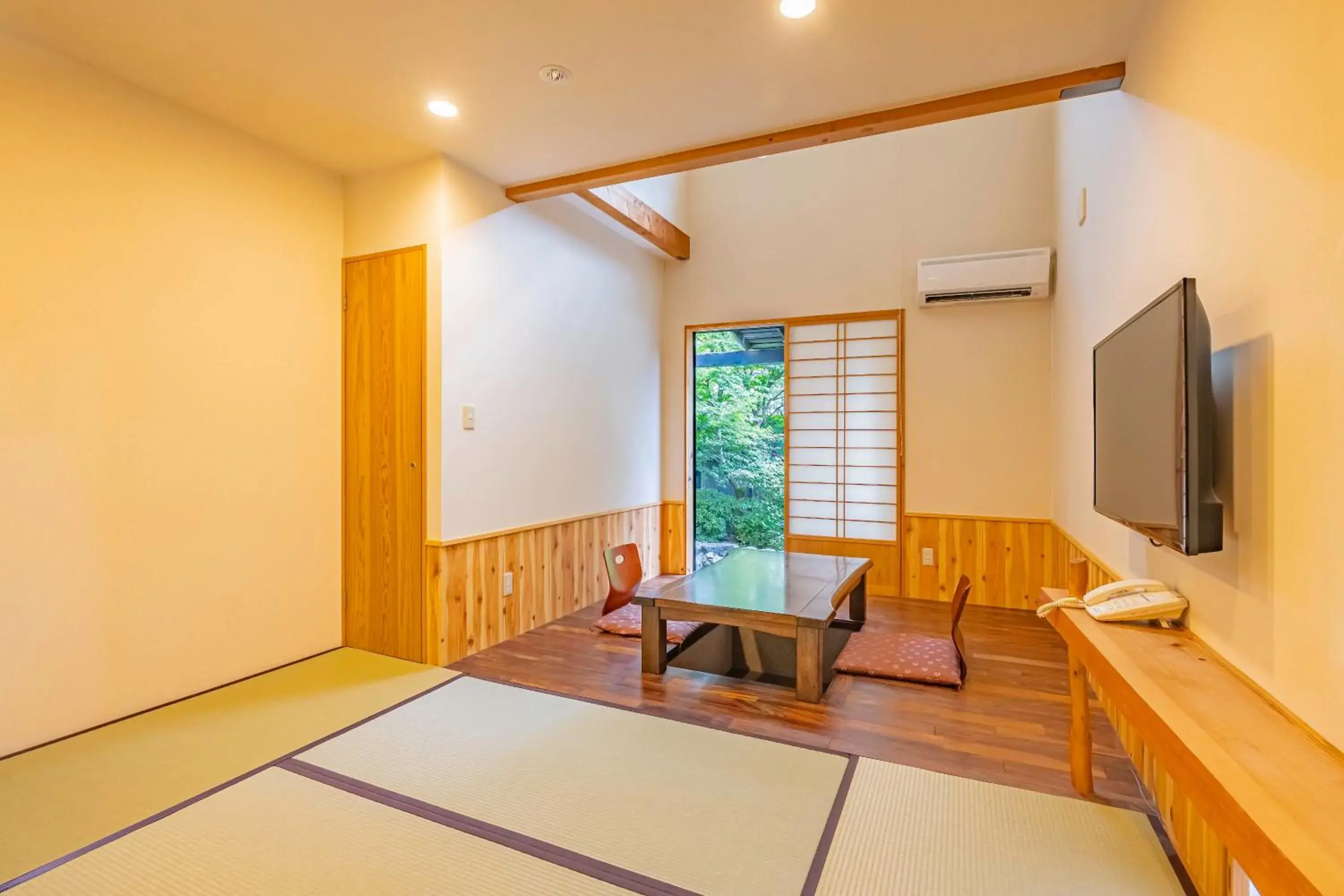 Seating Area in Shinanoki Ichinoyu