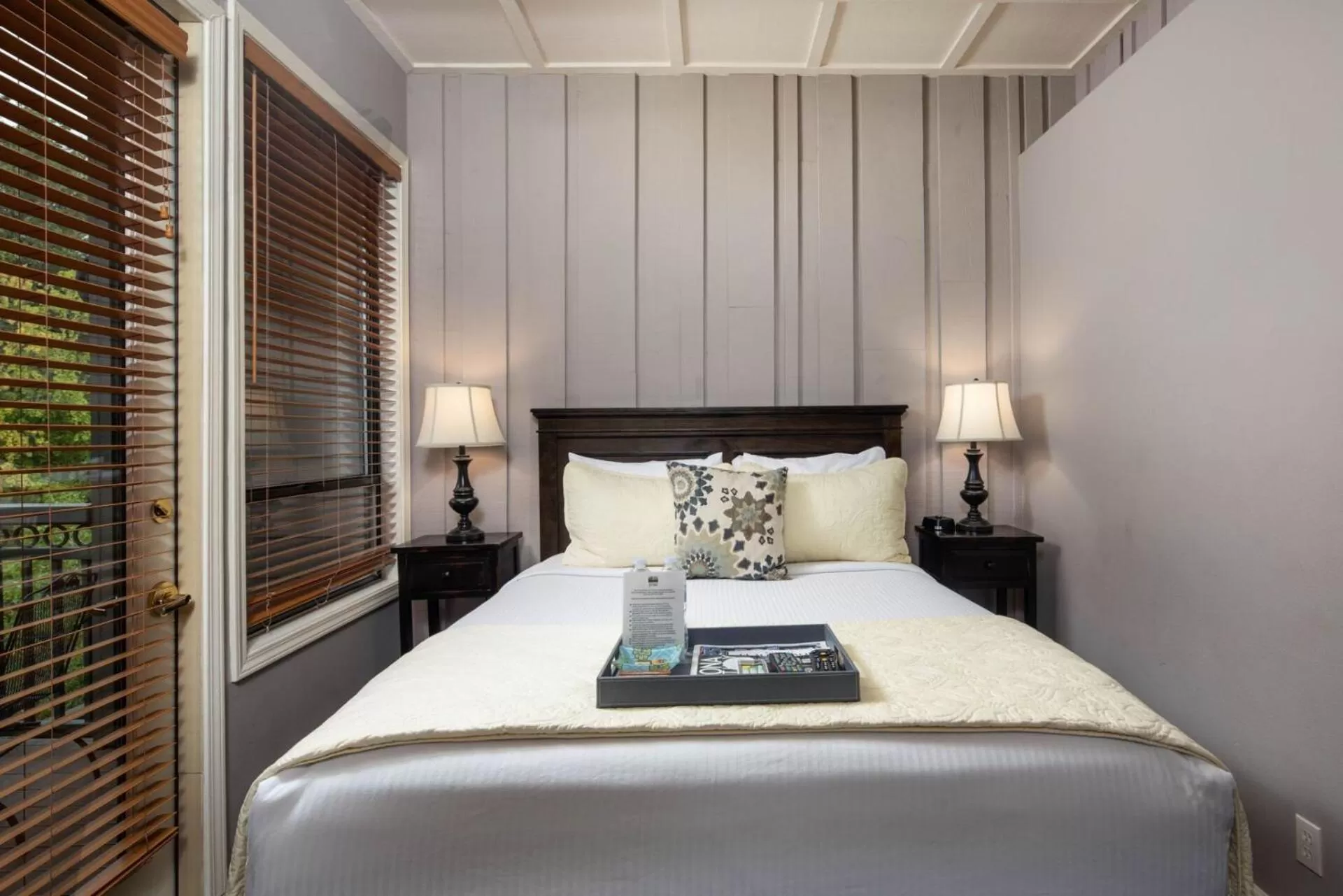 Bed in Inn Above Oak Creek Sedona