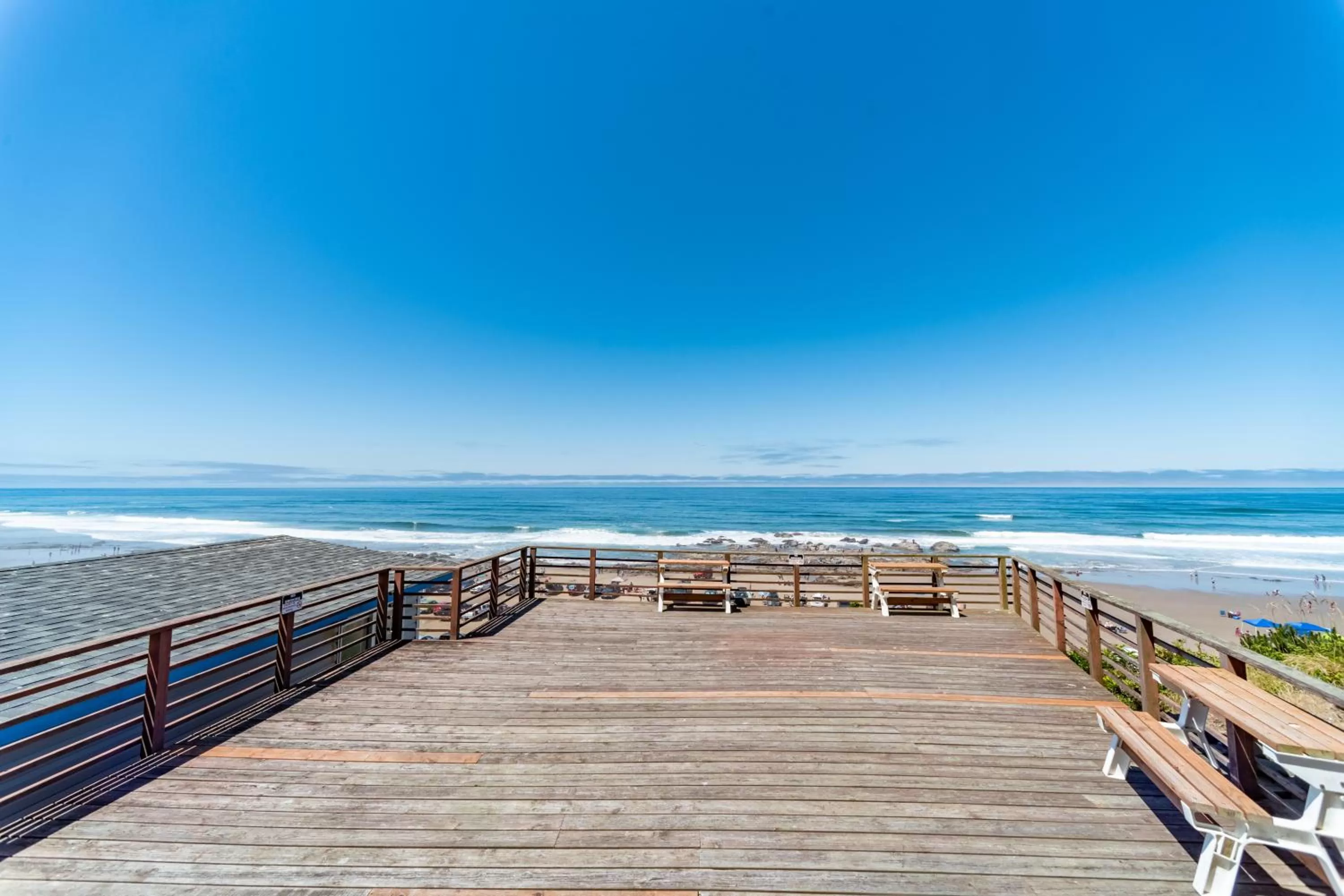 Balcony/Terrace in Seagull Beachfront Inn