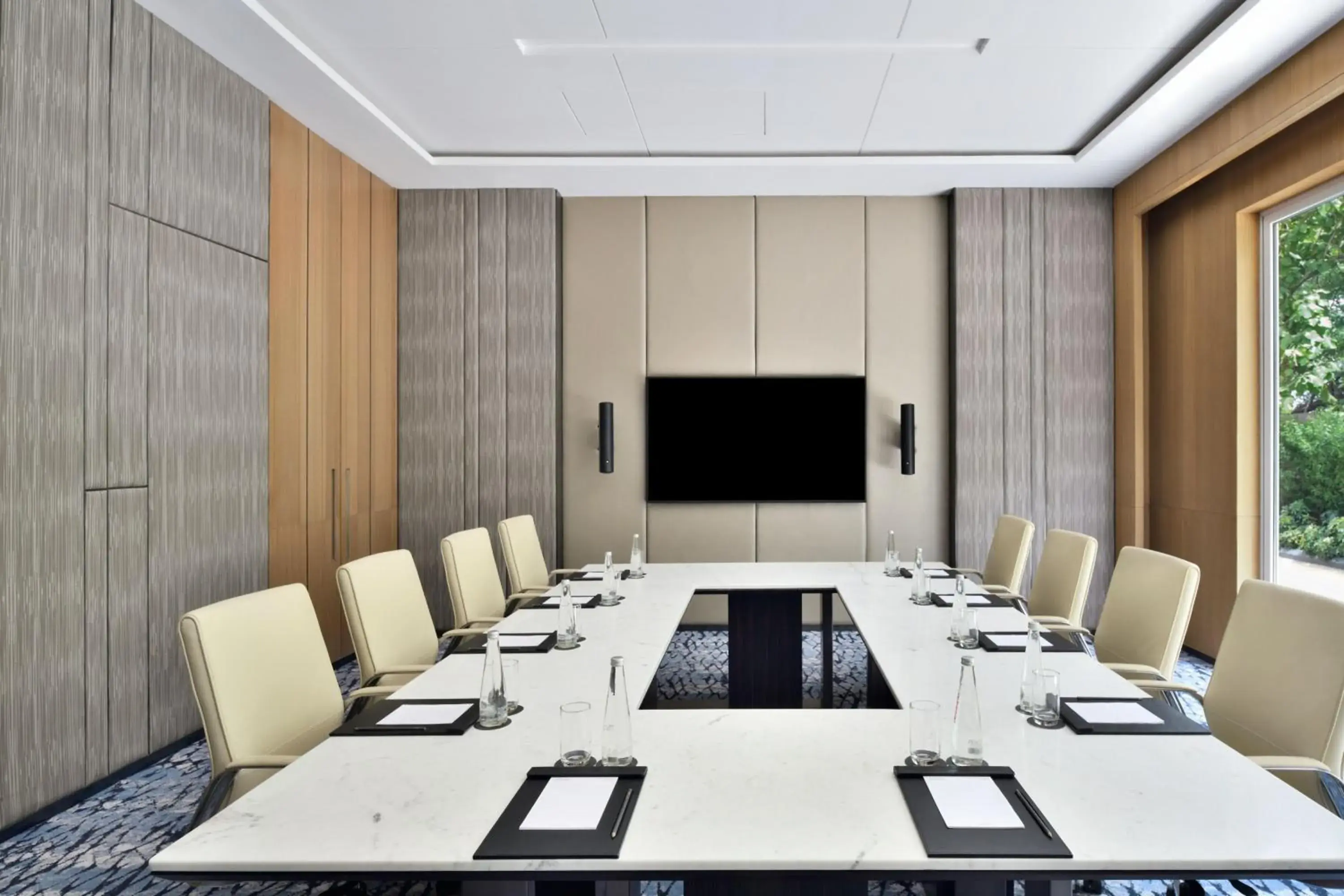 Meeting/conference room in Courtyard by Marriott Aravali Resort