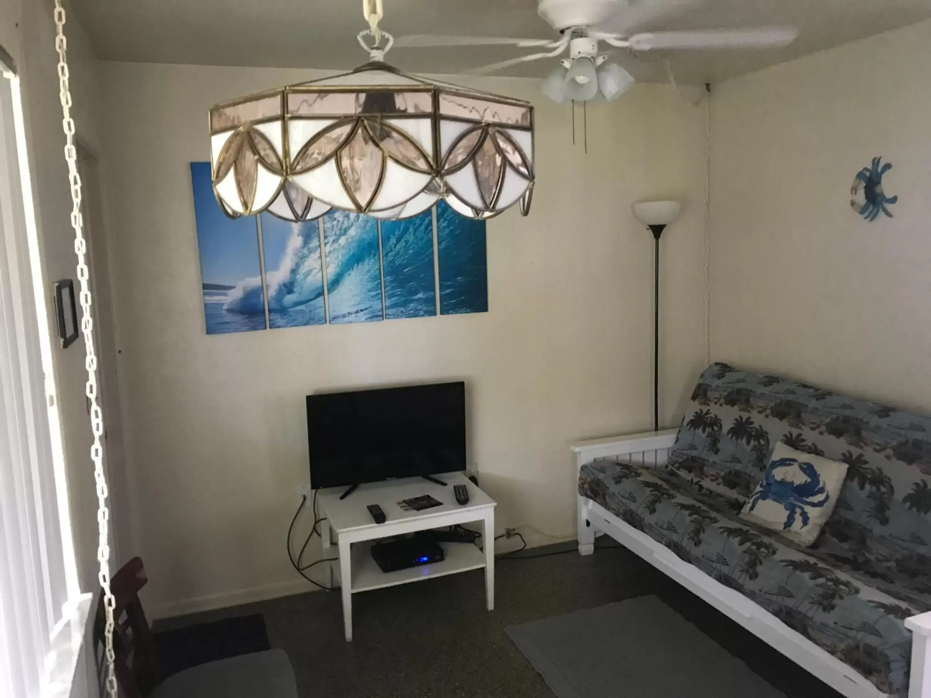 Living room, Seating Area in South Beach Inn - Cocoa Beach