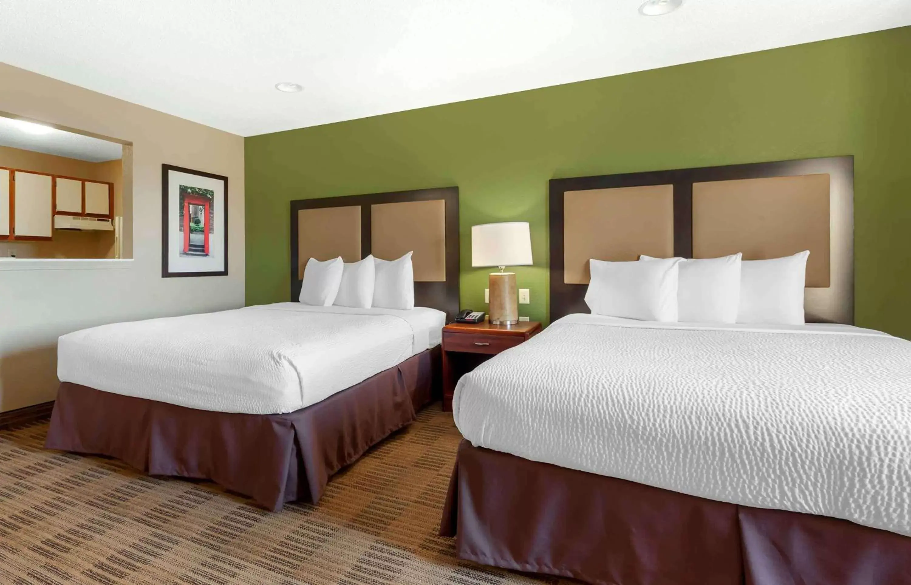 Bedroom, Bed in Extended Stay America Suites - Rockford - State Street