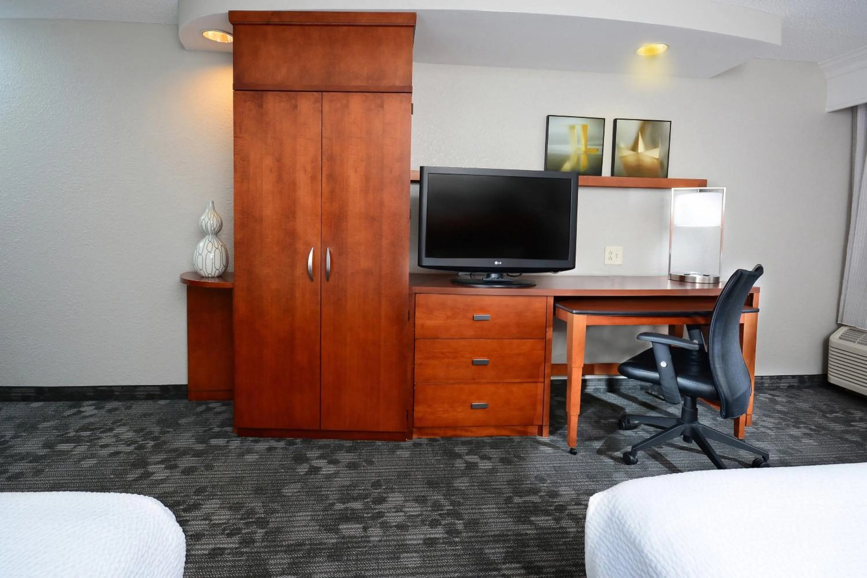 Bedroom in Courtyard Danville