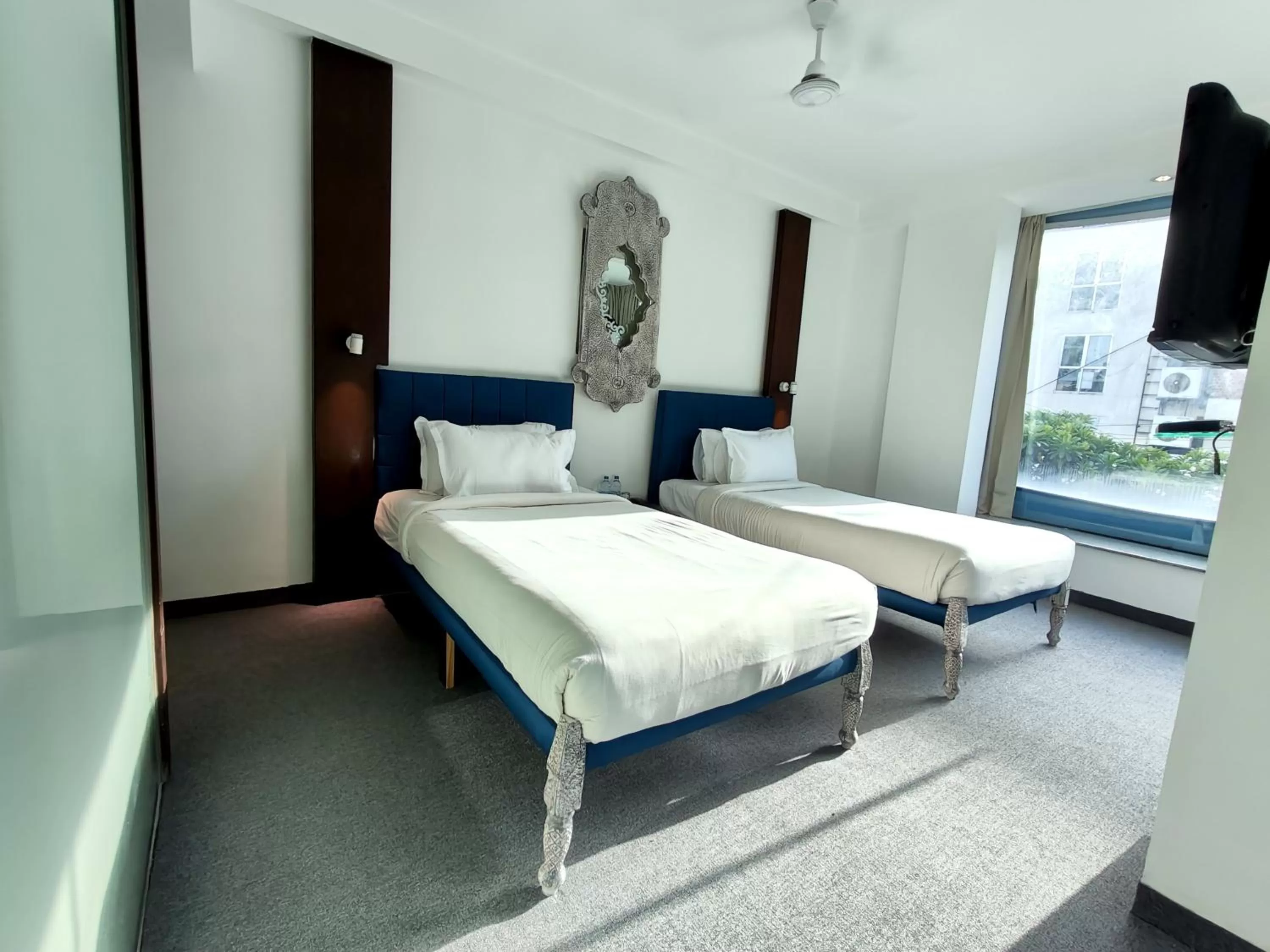 Bed in The Sky Imperial Hotel Yahvi