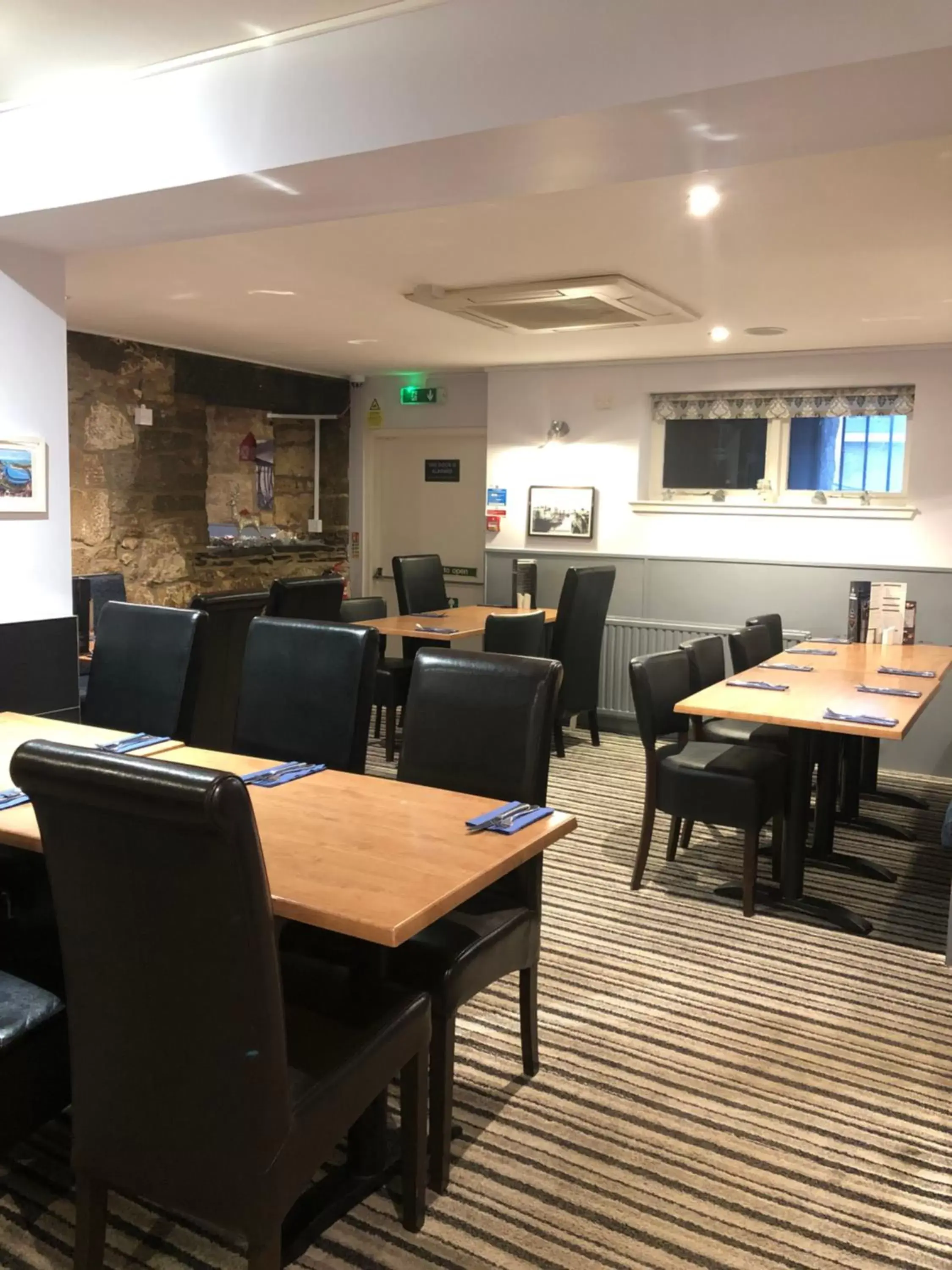 Restaurant/Places to Eat in Firth Hotel & Restaurant