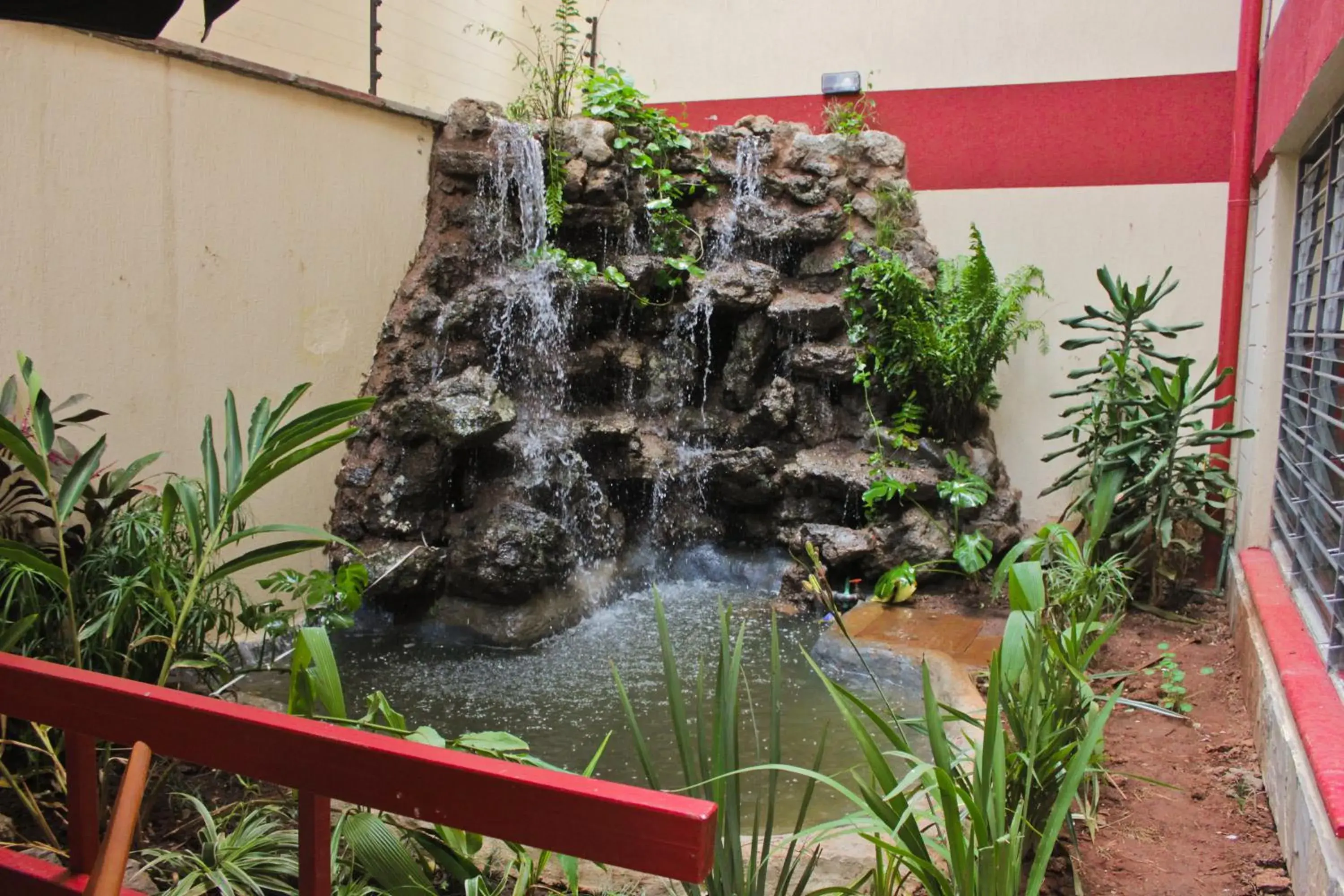 Area and facilities in Hadassah Hotel