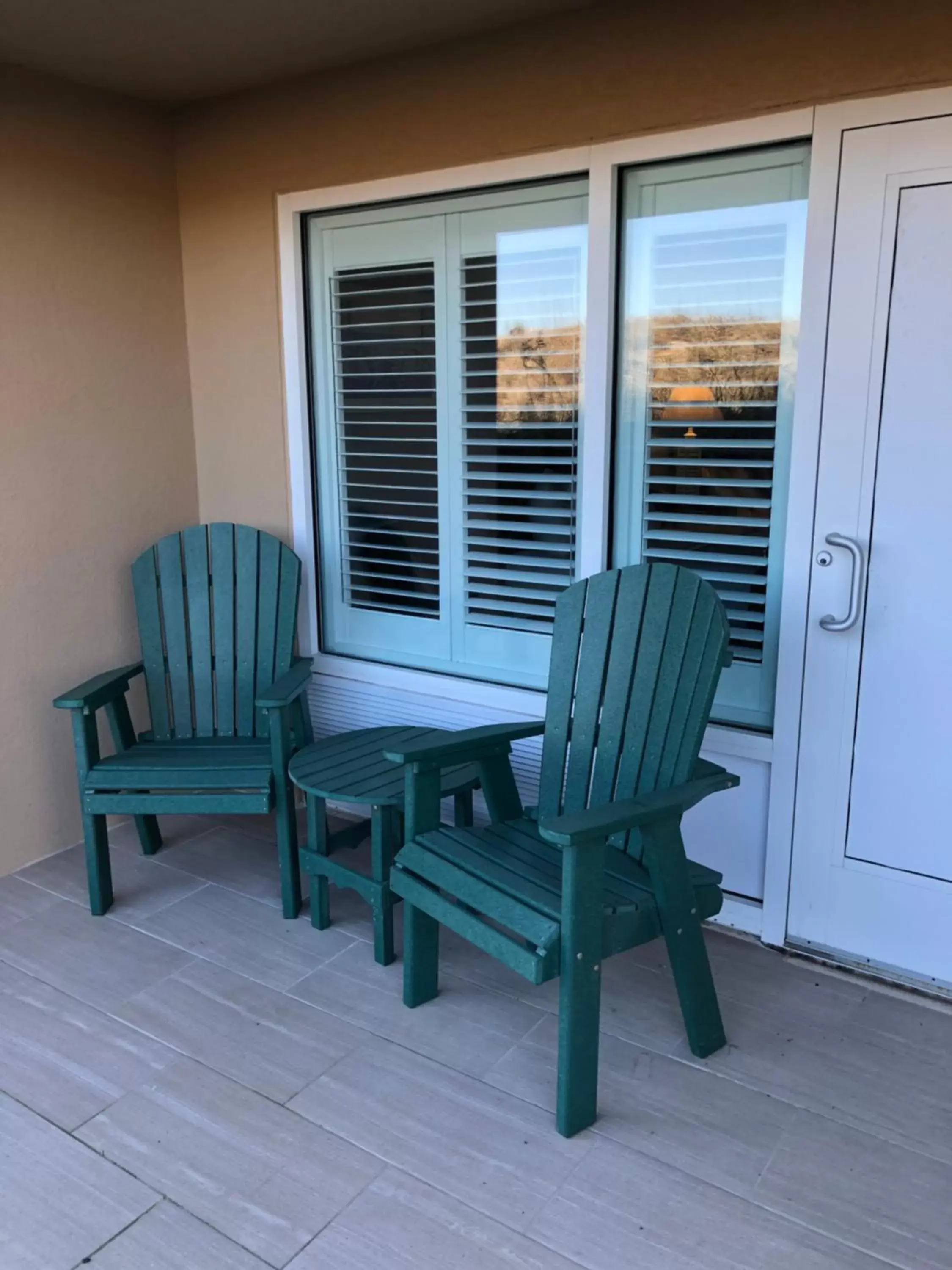 Property building in Shutters on the Banks