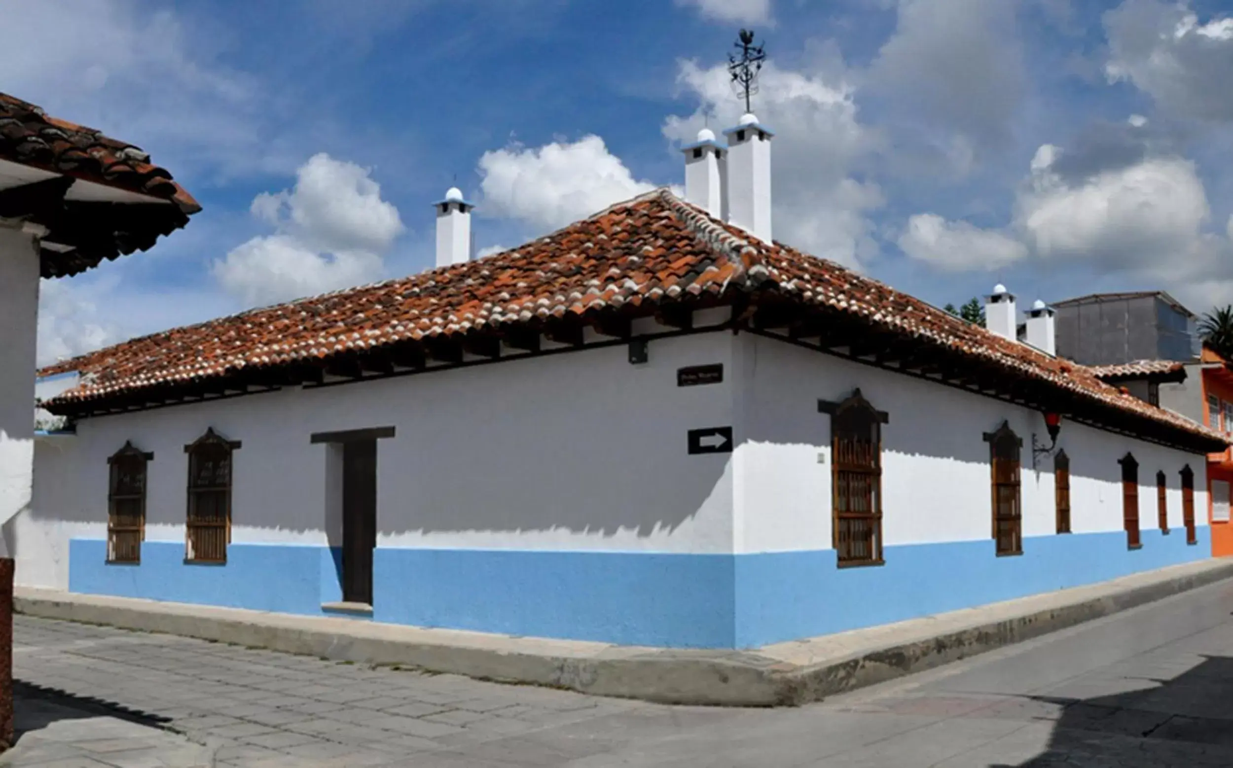 Property building, Swimming Pool in Casa Santa Lucia