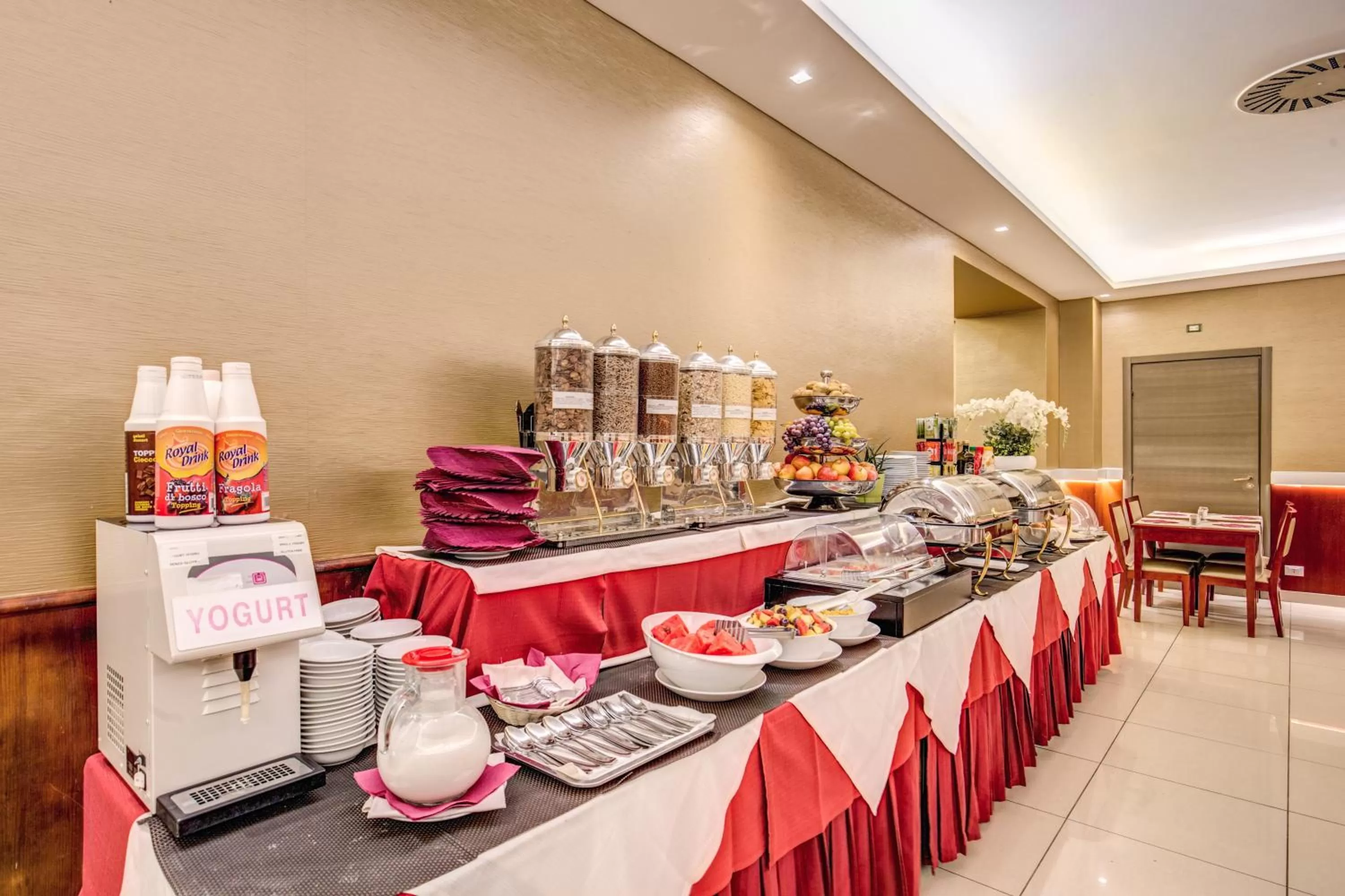 Restaurant/places to eat in Augusta Lucilla Palace