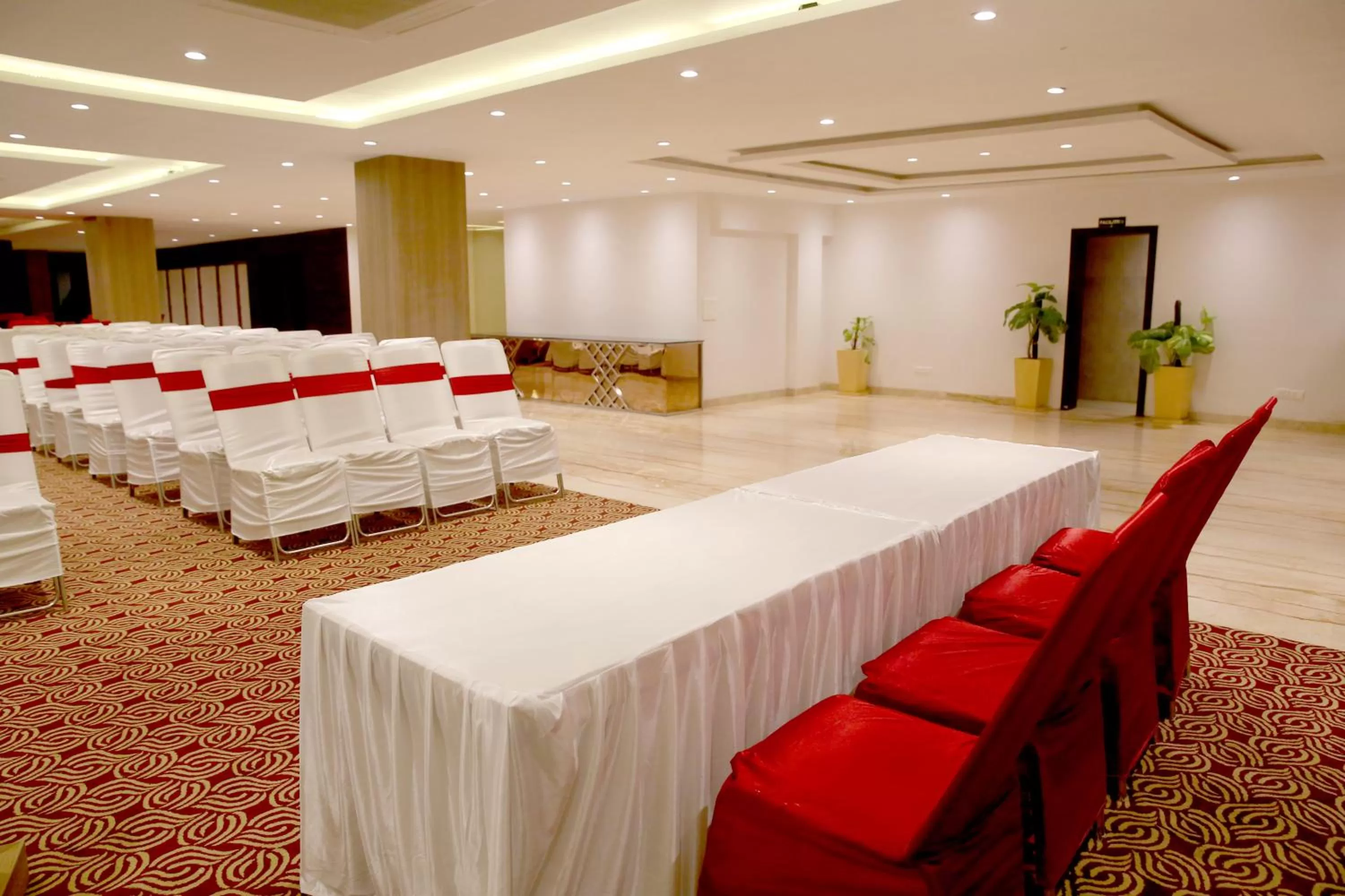 Banquet/Function facilities in Le Roi Udaipur