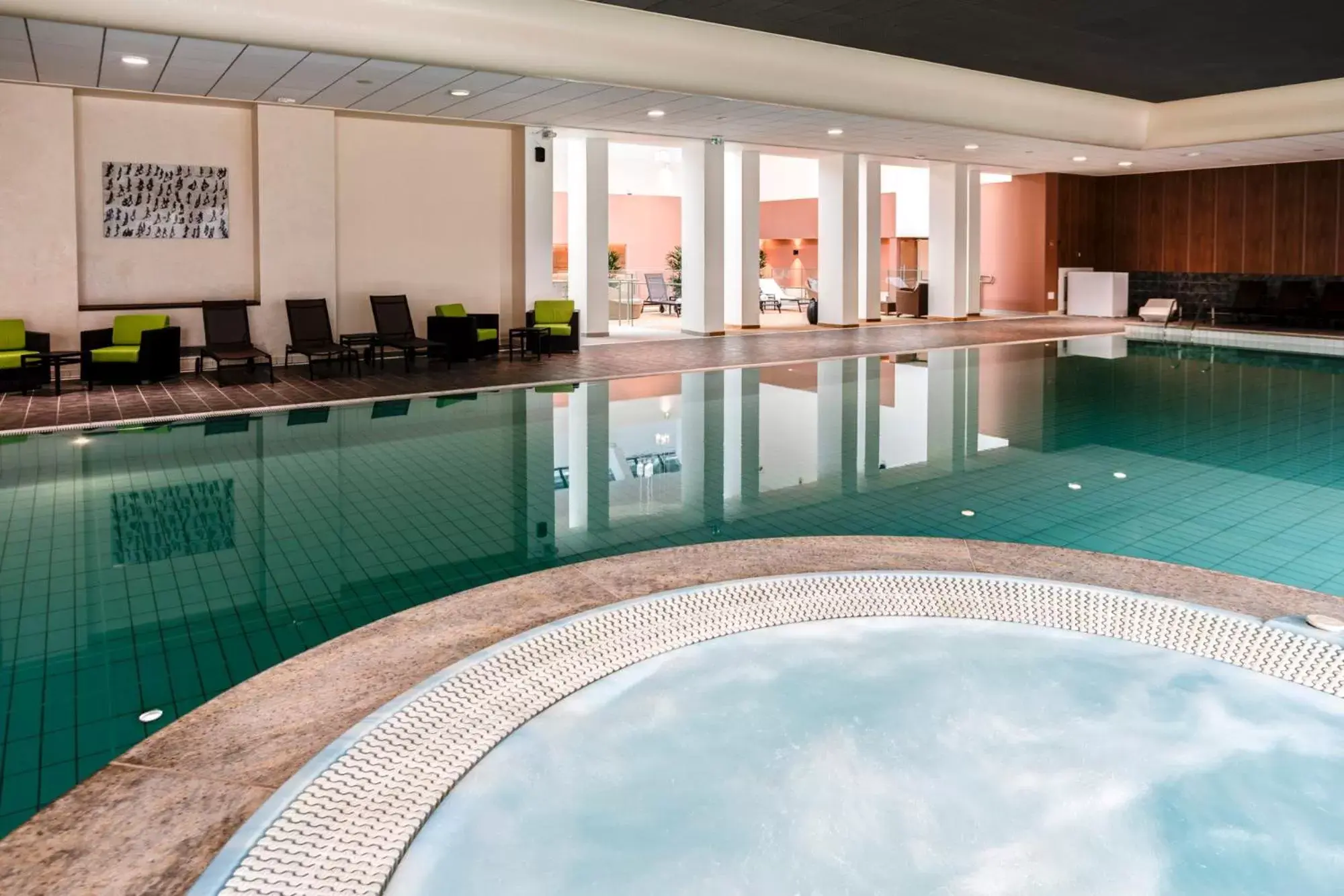 Spa and wellness centre/facilities, Swimming Pool in Hôtel Lyon Métropole