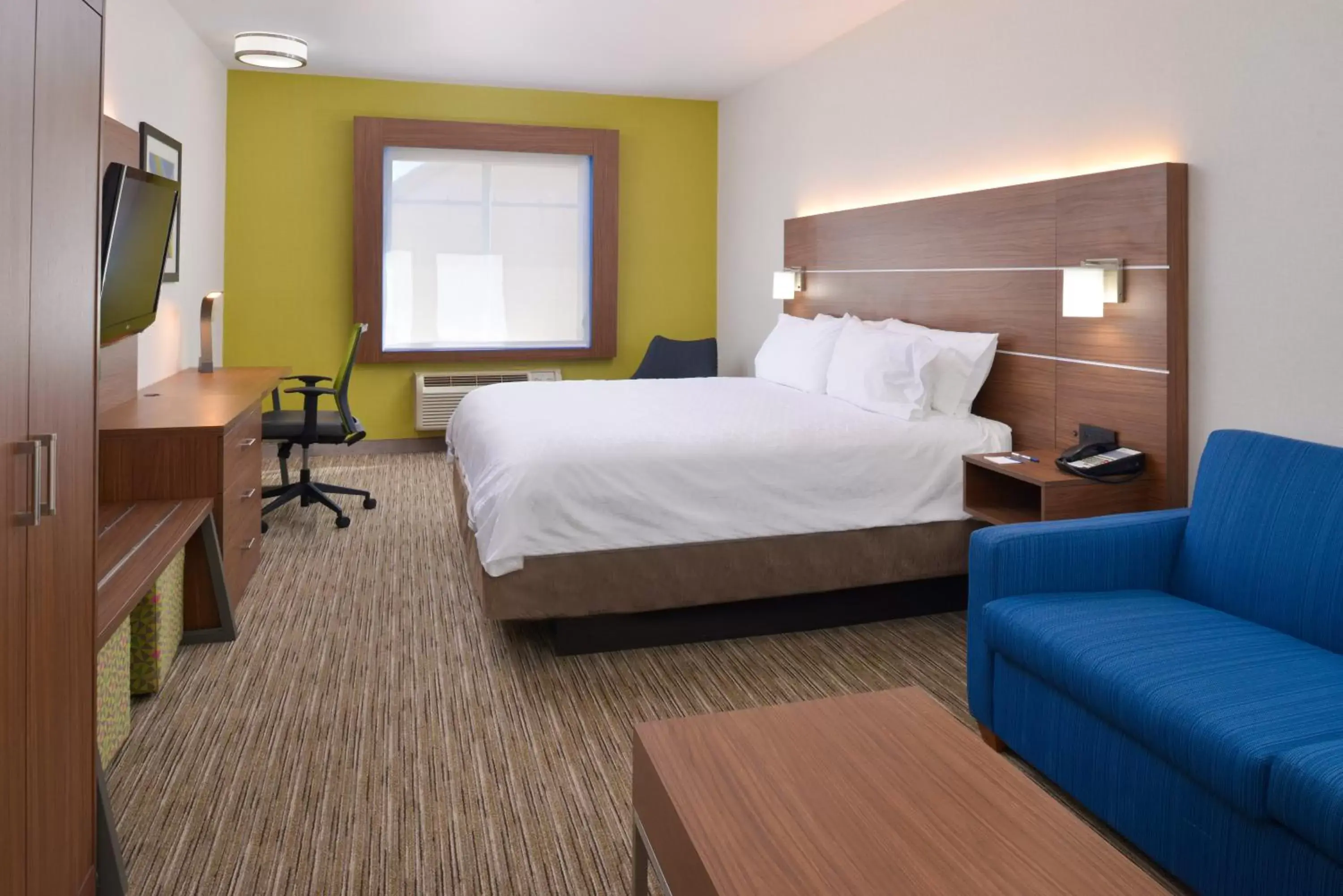 Photo of the whole room, Bed in Holiday Inn Express Hotel & Suites Abilene Mall South, an IHG Hotel