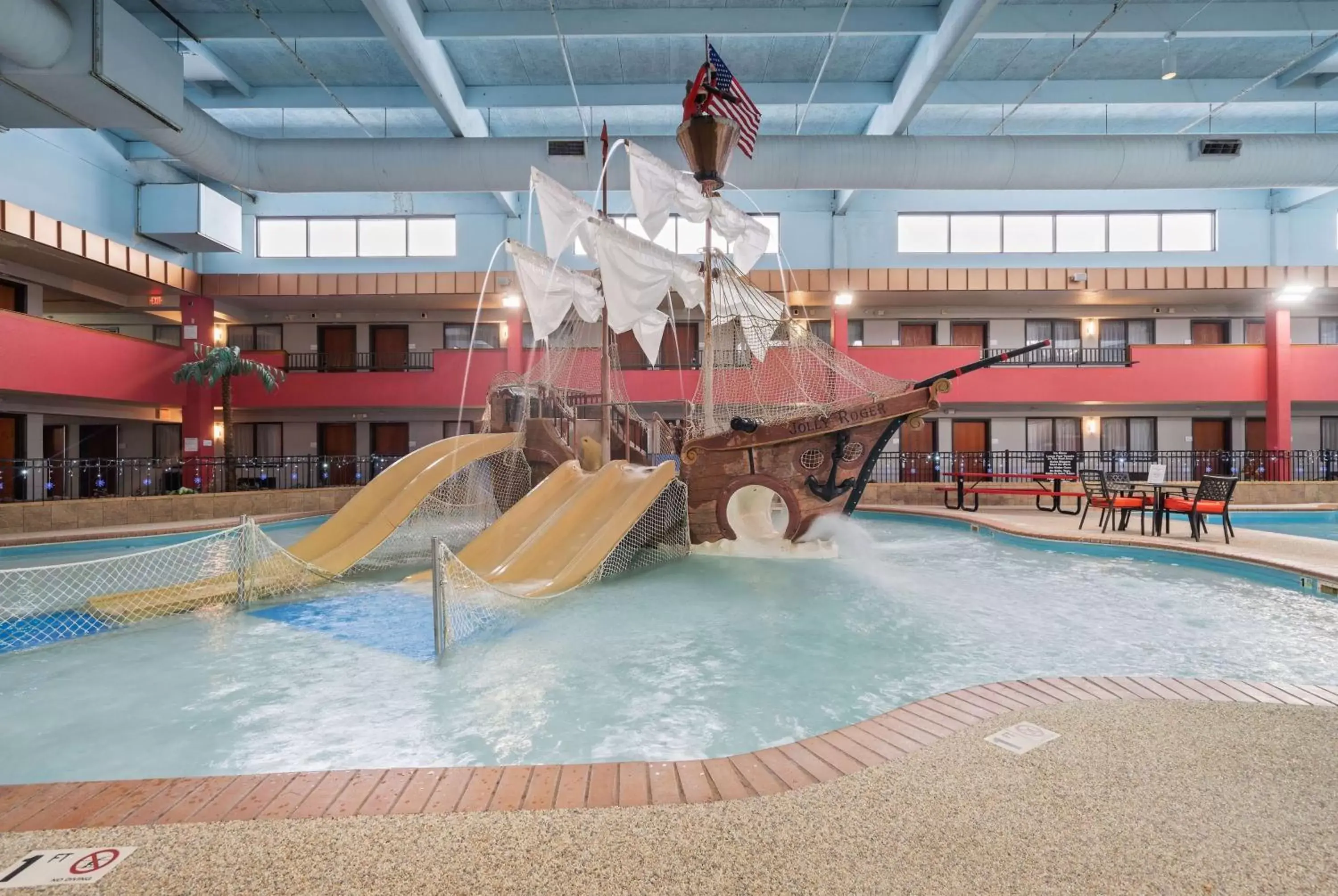 Swimming pool, Water Park in Ramada by Wyndham Sioux Falls Airport - Waterpark Resort & Event Center