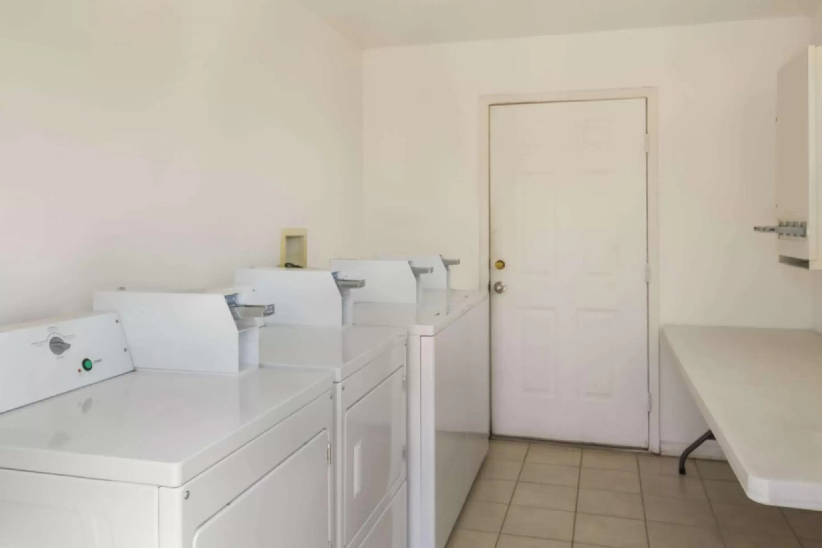 laundry, Bathroom in Quality Inn