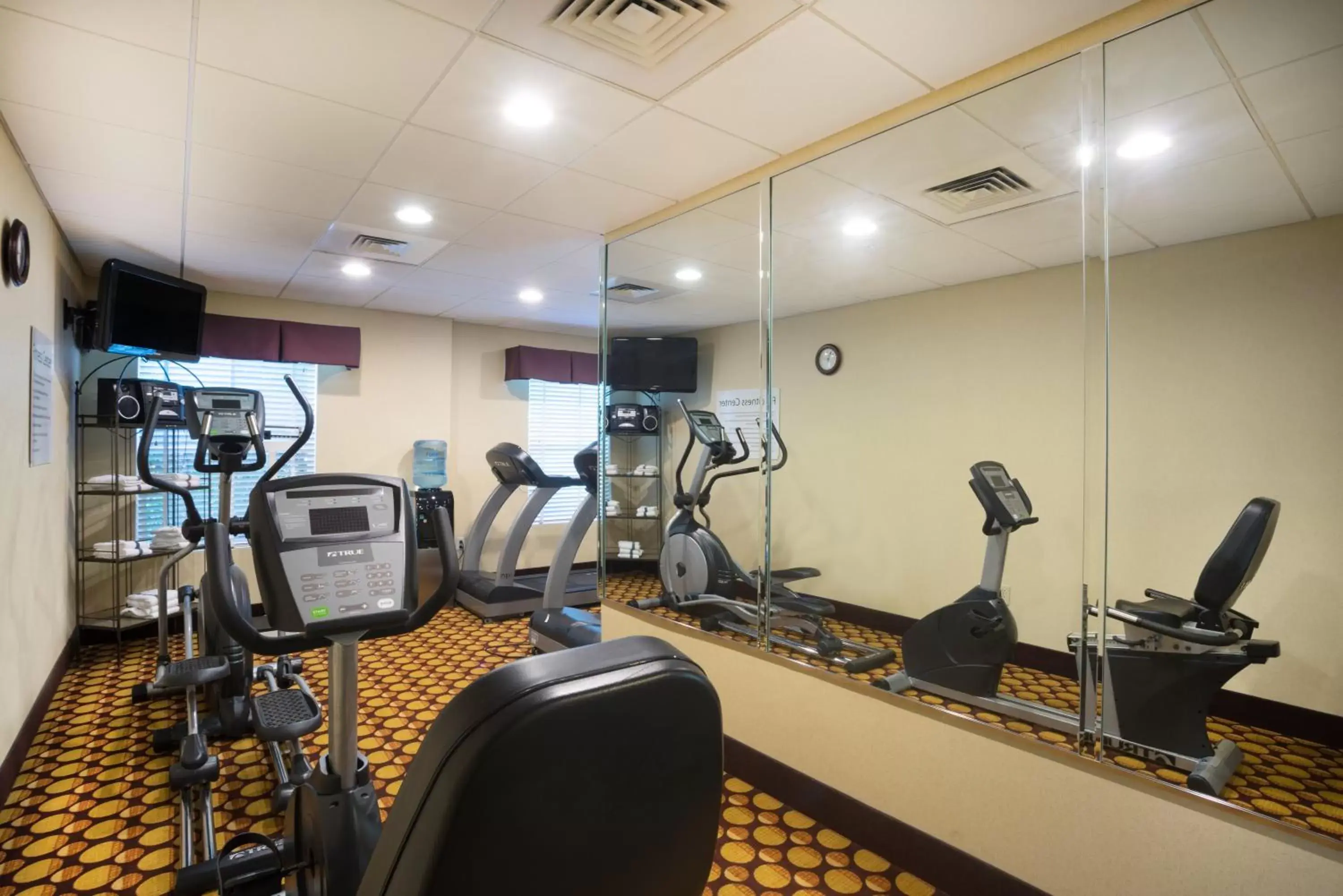 Fitness centre/facilities, Fitness Center/Facilities in Comfort Suites near Birkdale Village - Huntersville