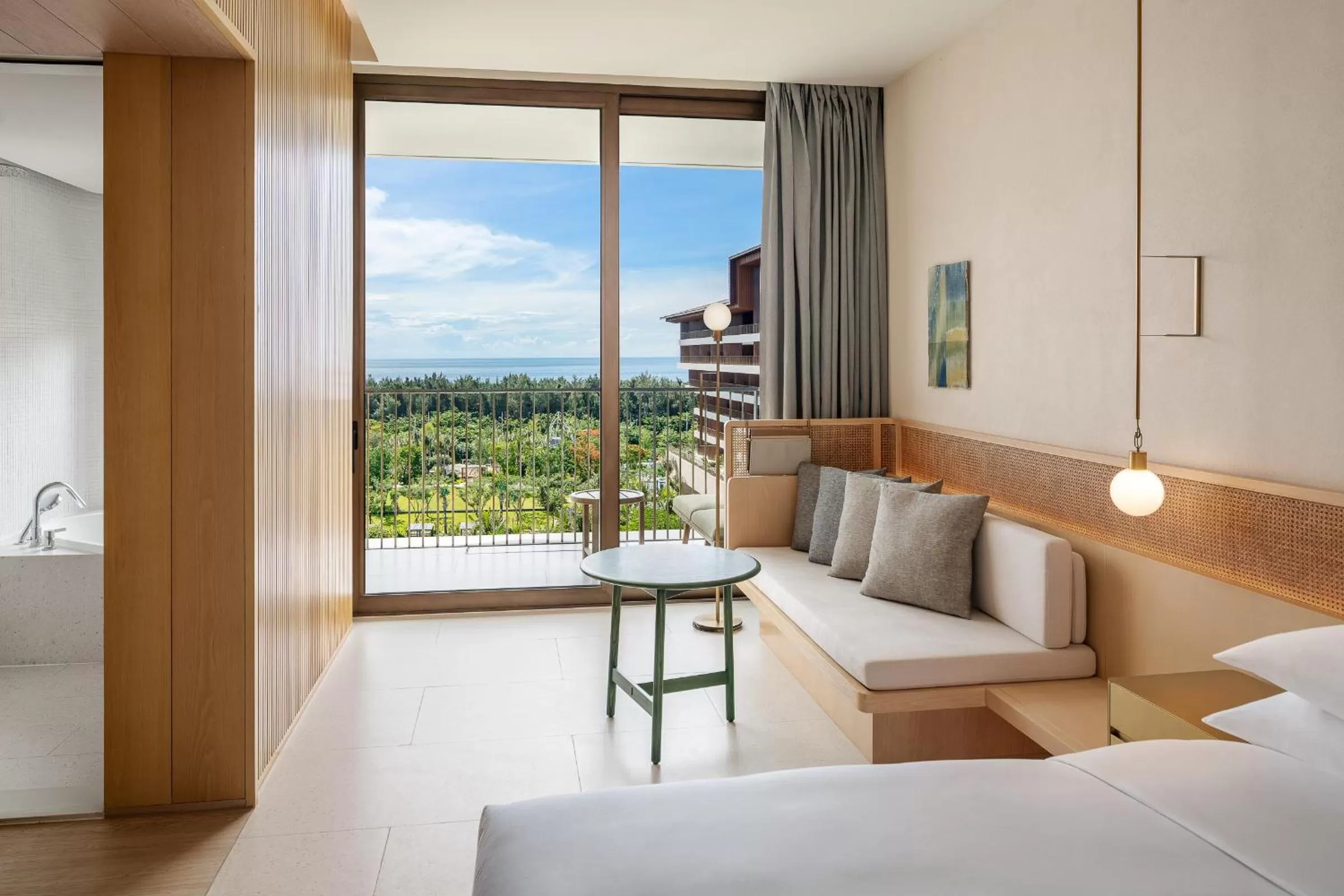 Balcony/Terrace, Bed in The Taikang Sanya, a Tribute Portfolio Resort