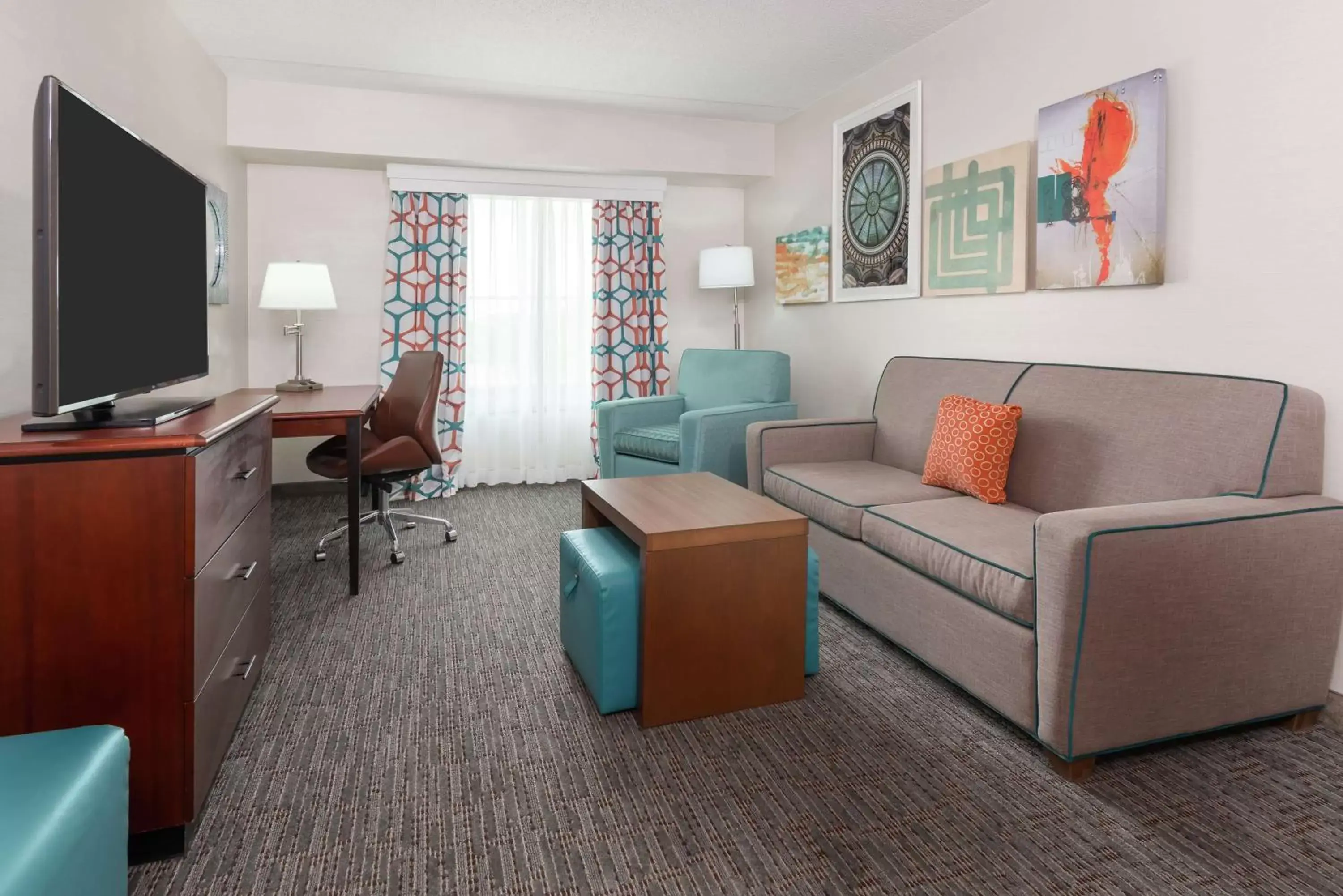 Living room, Seating Area in Homewood Suites by Hilton Cleveland-Beachwood