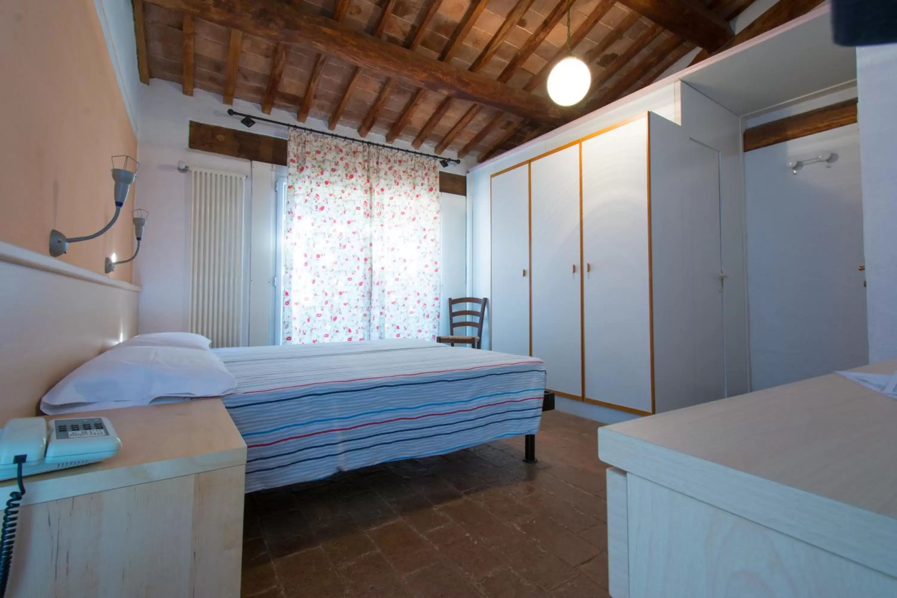 Bed in Massa Vecchia