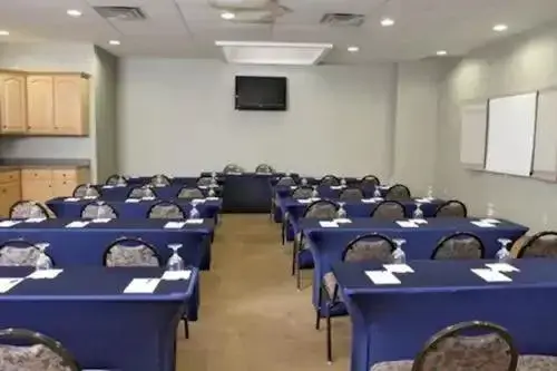 Meeting/conference room in Marco LaGuardia Hotel & Suites