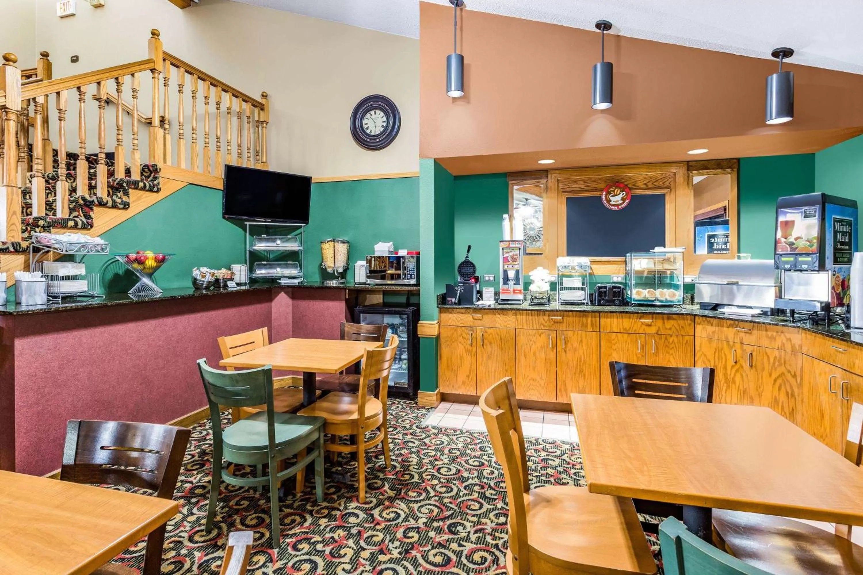 Restaurant/places to eat in AmericInn by Wyndham Blue Earth