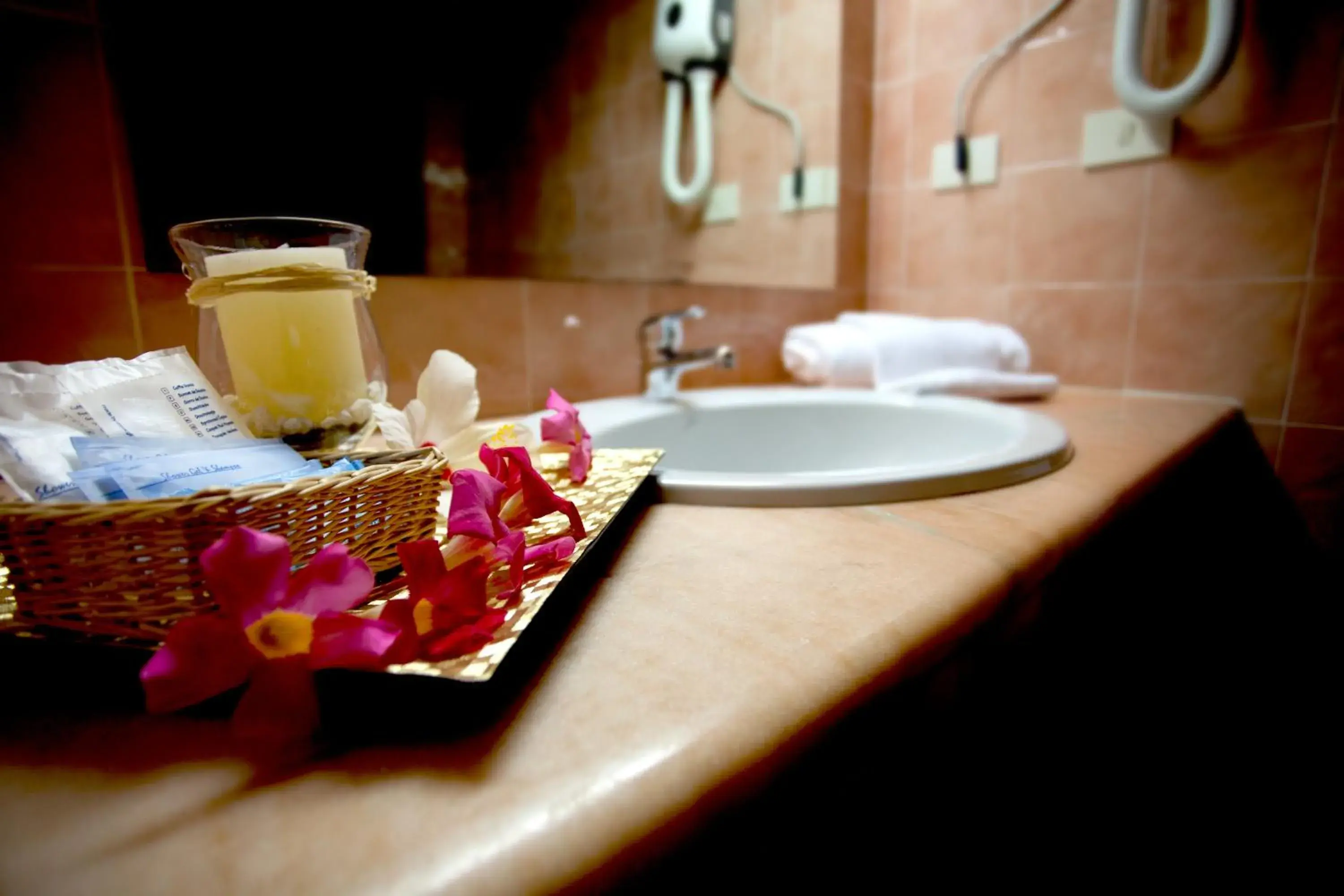 Shower, Bathroom in Hotel Moderno