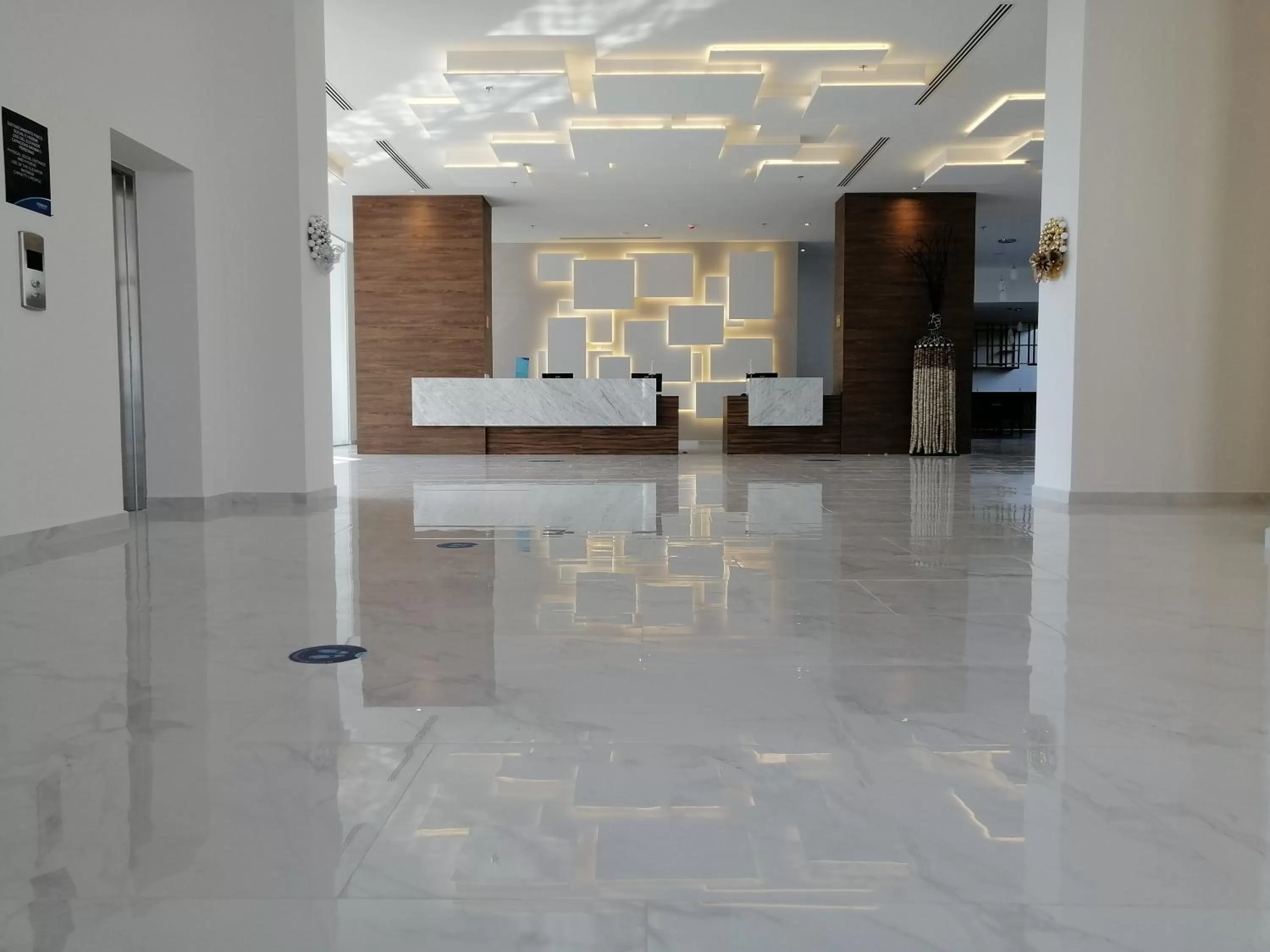 Lobby or reception in Wyndham Puebla Angelopolis