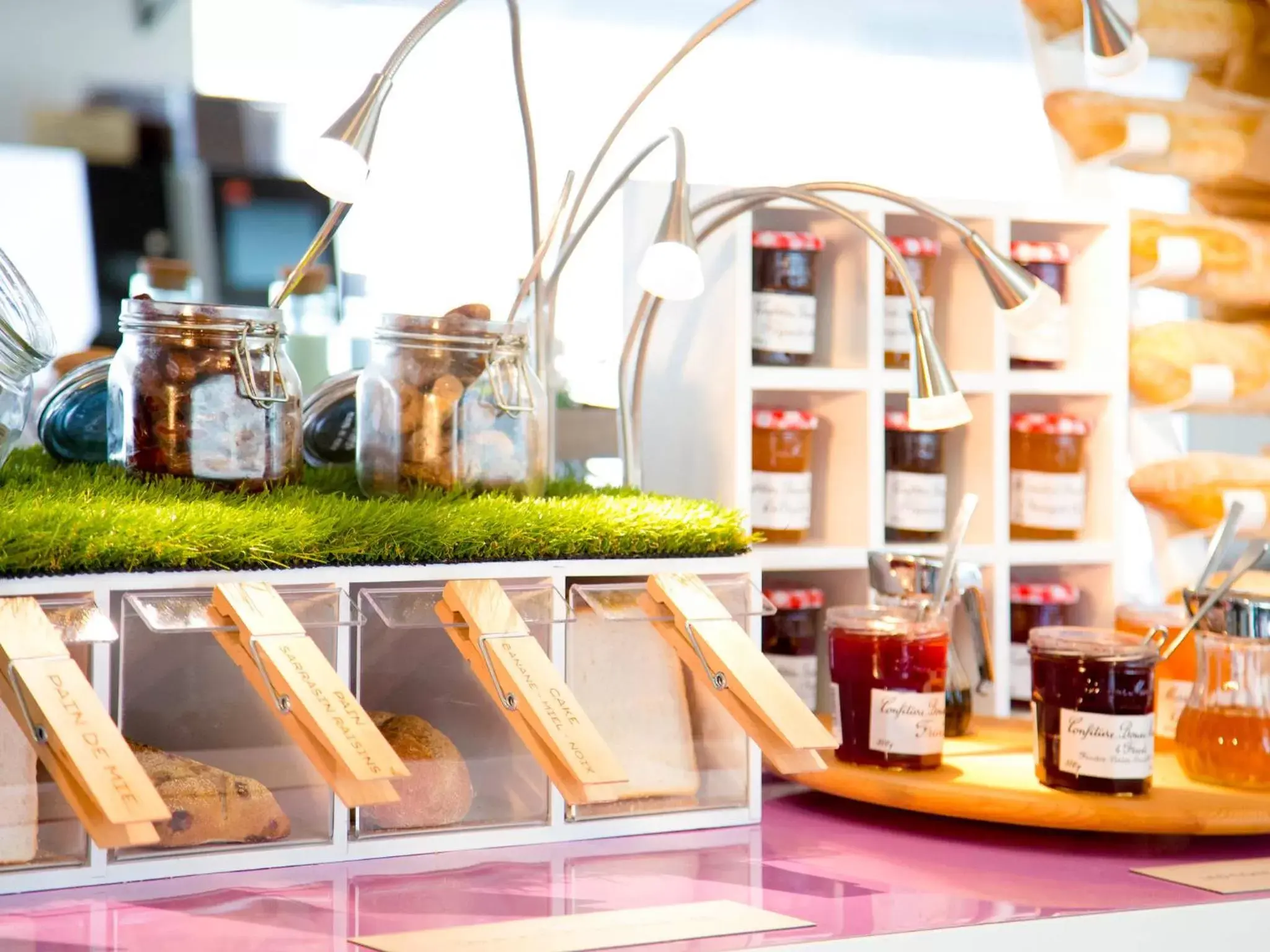 Coffee/tea facilities in Novotel Annemasse Centre - Porte de Genève