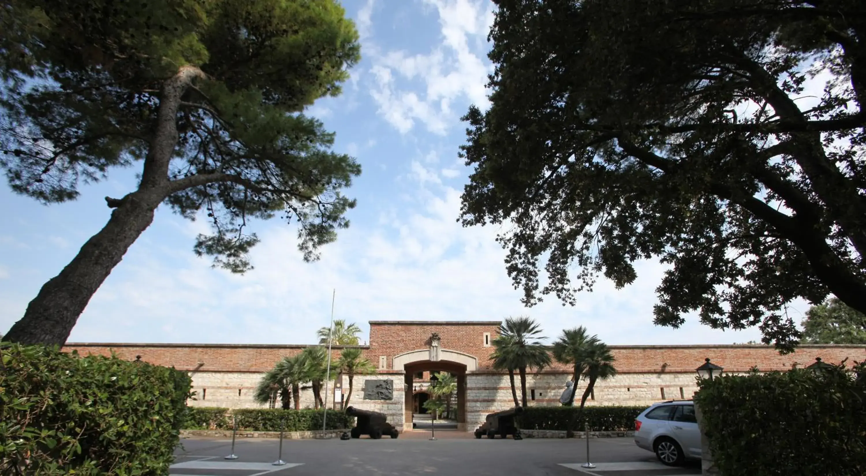 Facade/entrance, Property Building in Fortino Napoleonico