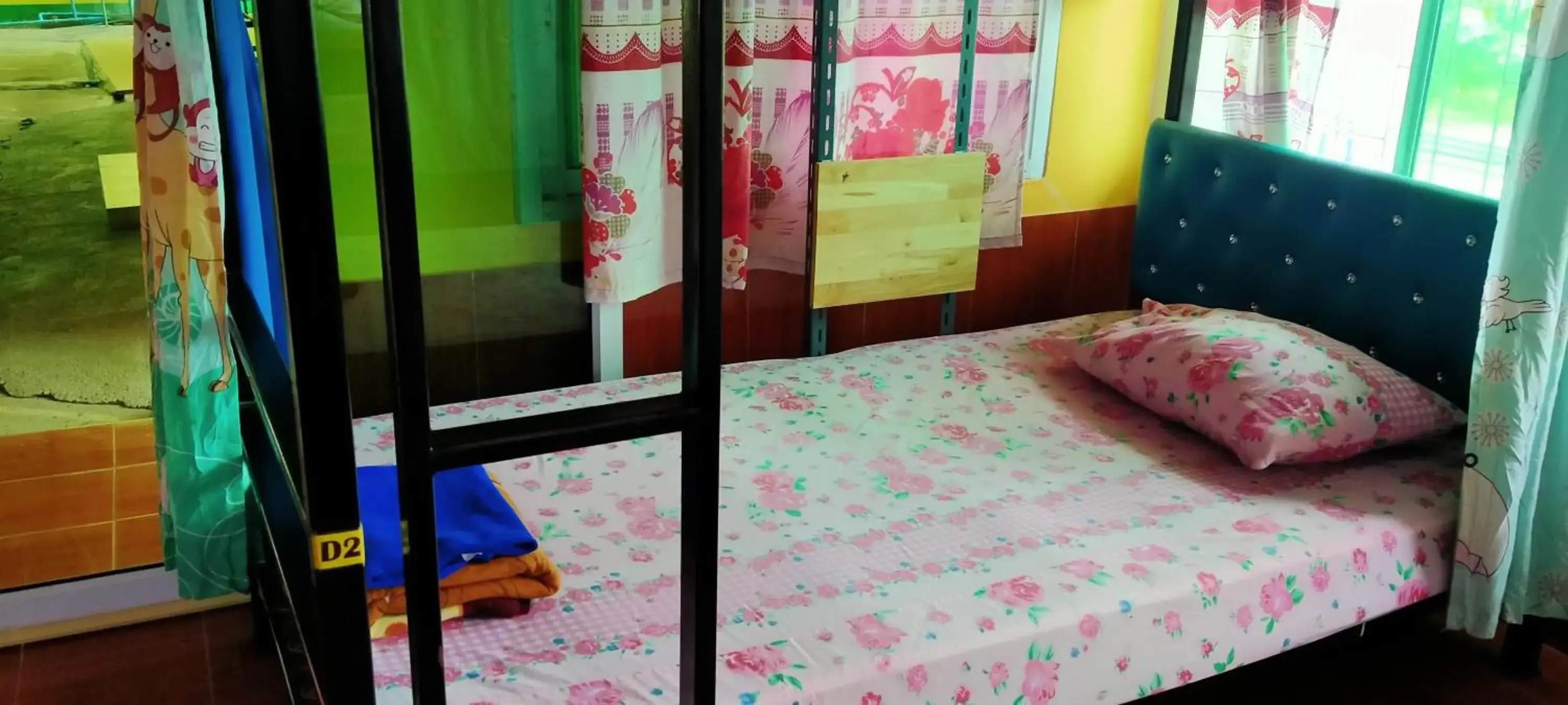 Bed in Rueang Sri Siri Guesthouse