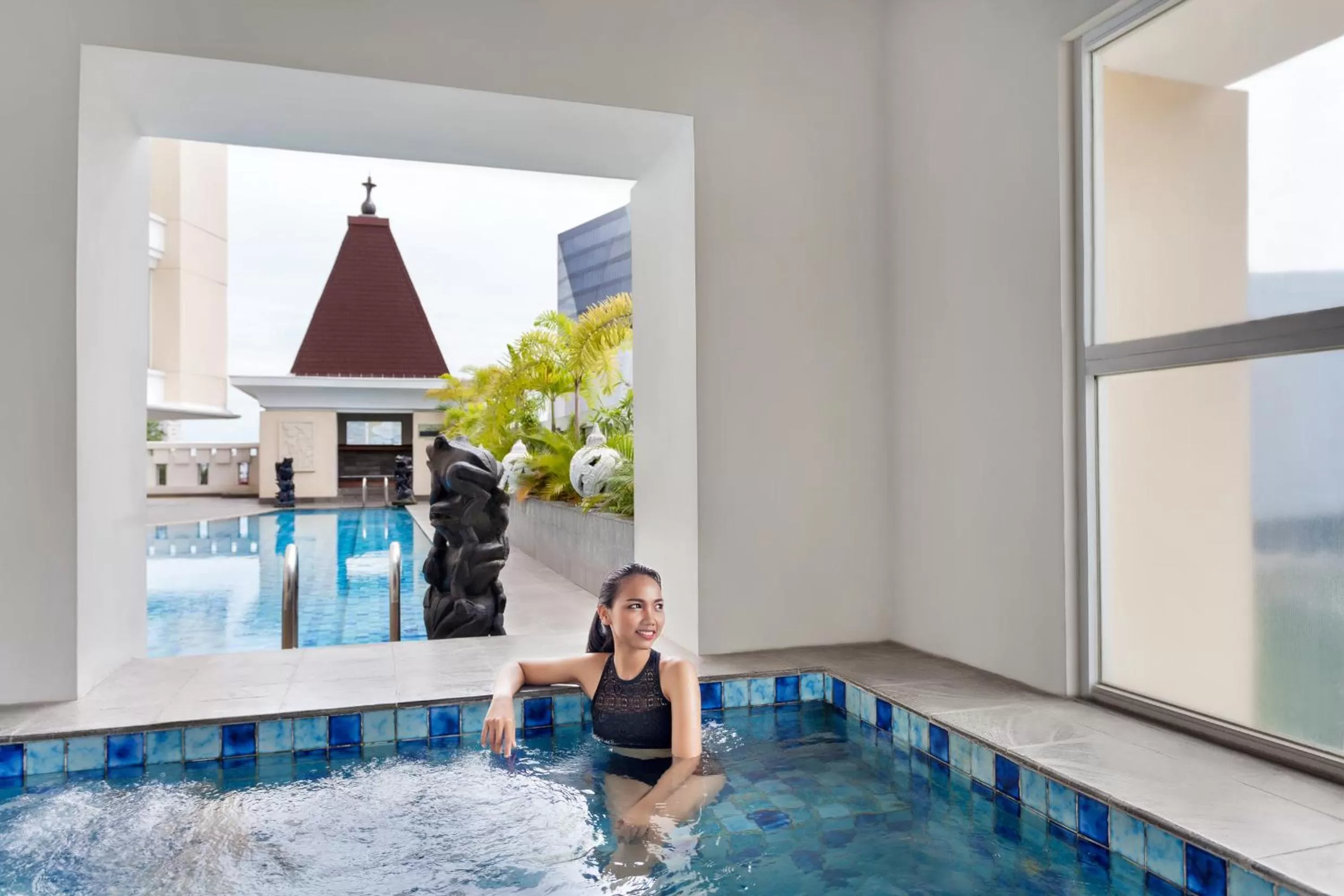 Swimming pool in Novotel Semarang