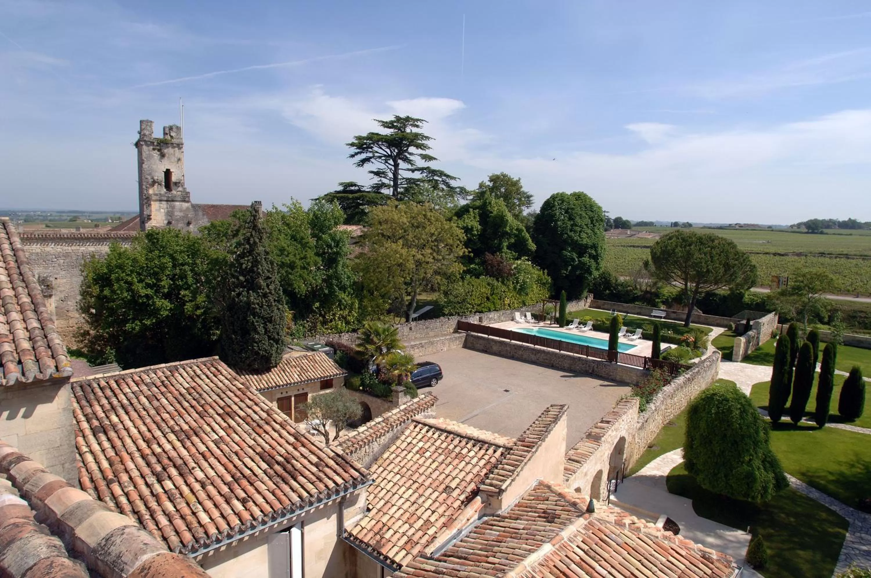 Facade/entrance, Pool View in Hôtel Au Logis des Remparts