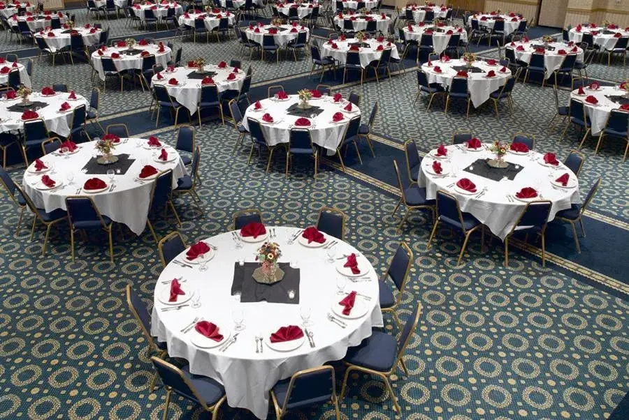 Banquet/Function facilities, Restaurant/Places to Eat in Lakeside Hotel Casino