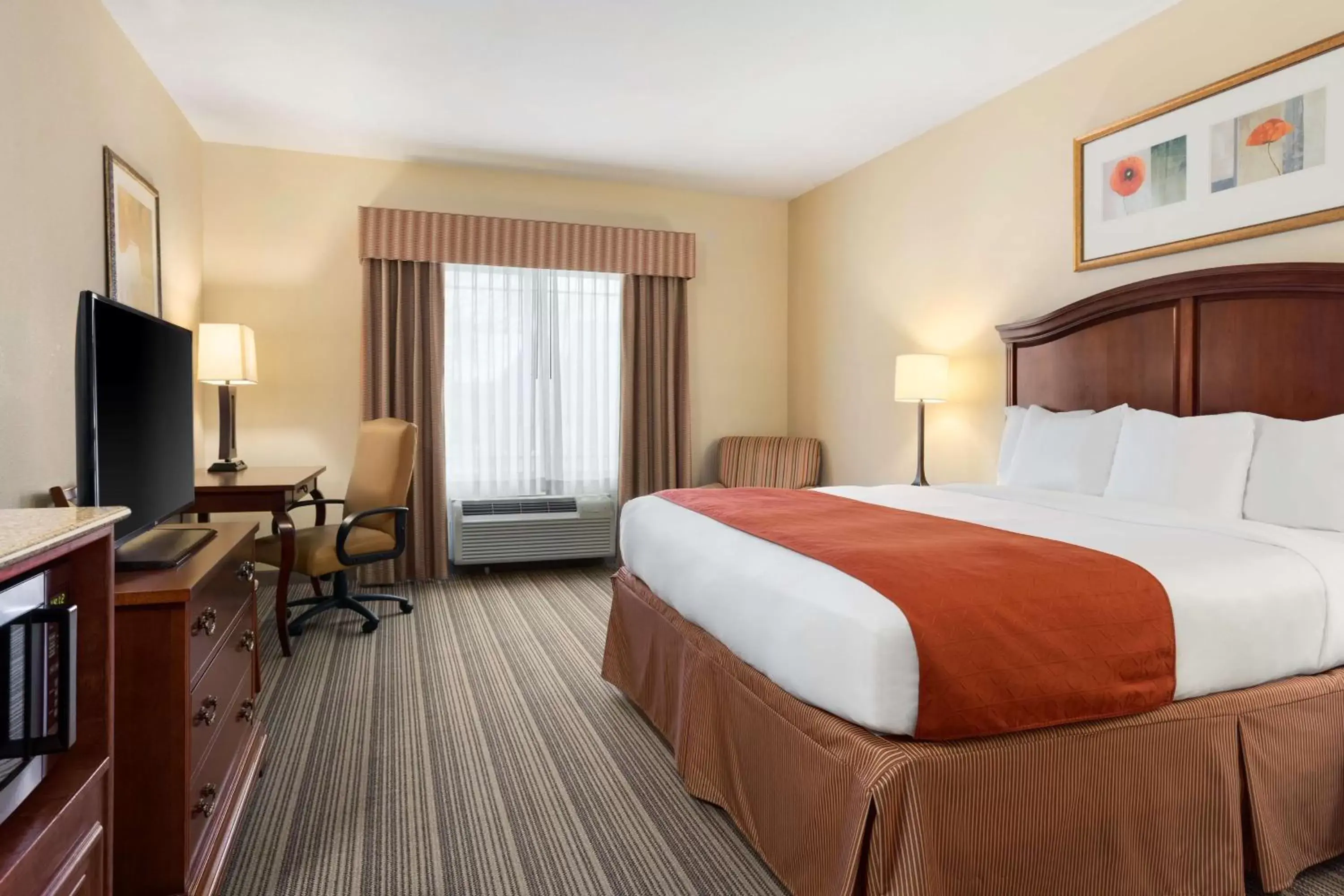 Photo of the whole room, Bed in Country Inn & Suites by Radisson, Columbia, MO